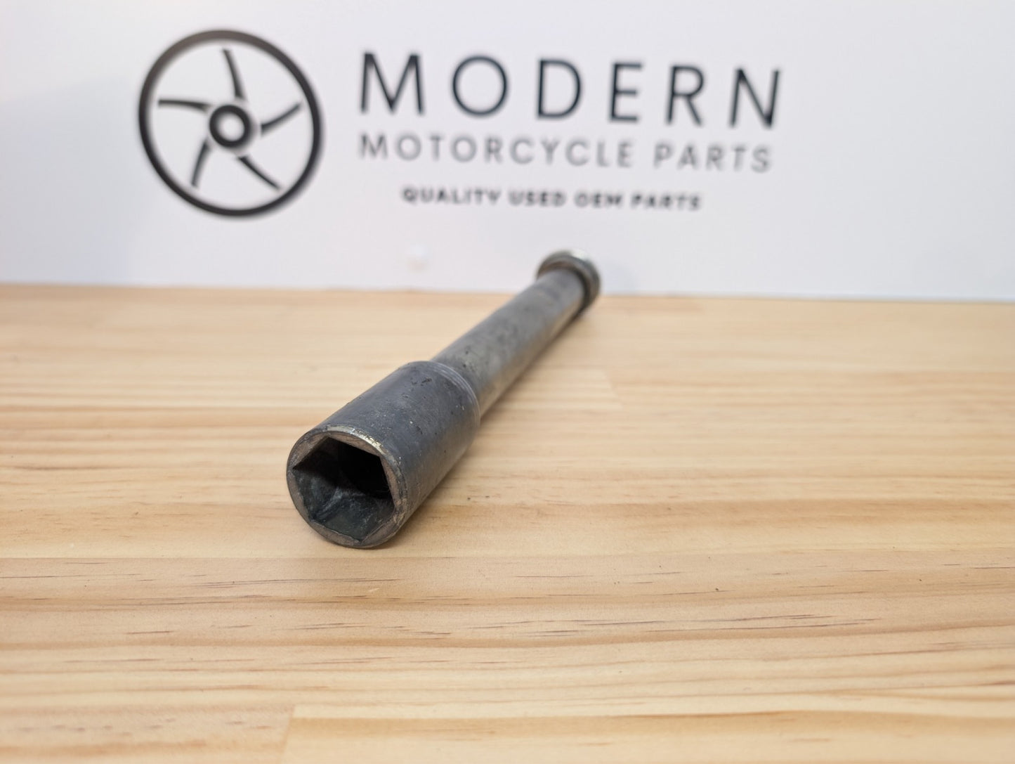 Suzuki GSXR1000 2007 2008 Front Axle with Spacer 54711-41G00