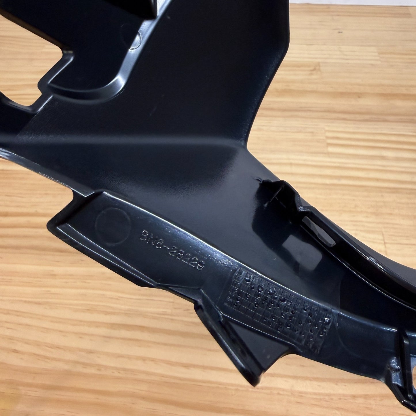 Yamaha YZF-R6 2017+ Right Upper Trim Black Genuine OEM BN6-28229-00