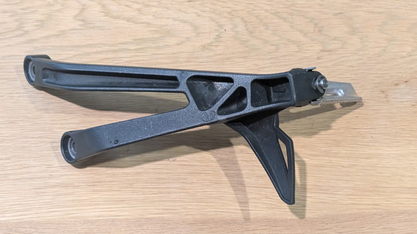 Left LH Passenger Pillion Peg Footrest Triumph Daytona 675R 2013 2017 T2082150