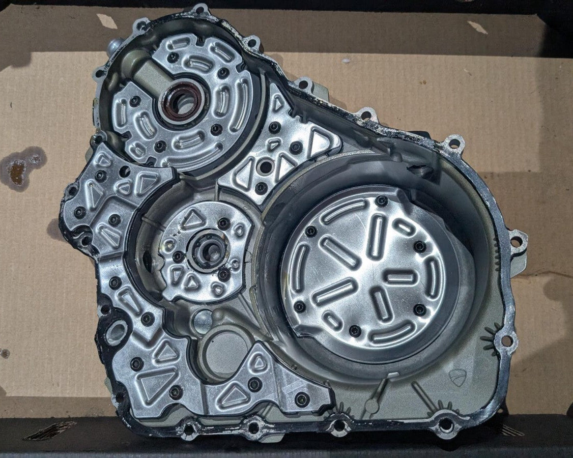 Clutch Crank Case Cover Ducati V4 V4S Streetfigher 2020 2021 24311611BH MINT!