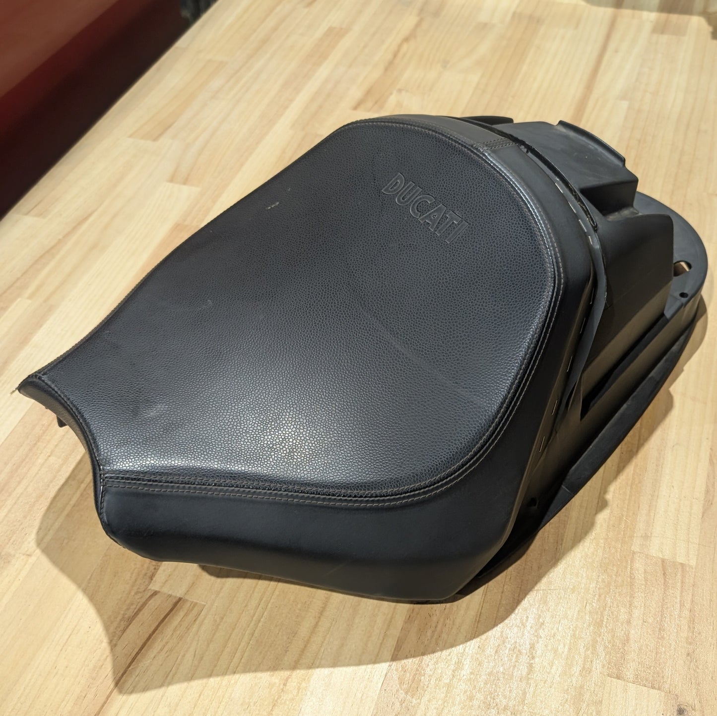 2006-2010 Ducati Sports Classic Monoposto Seat Unit 59520721A Genuine OEM