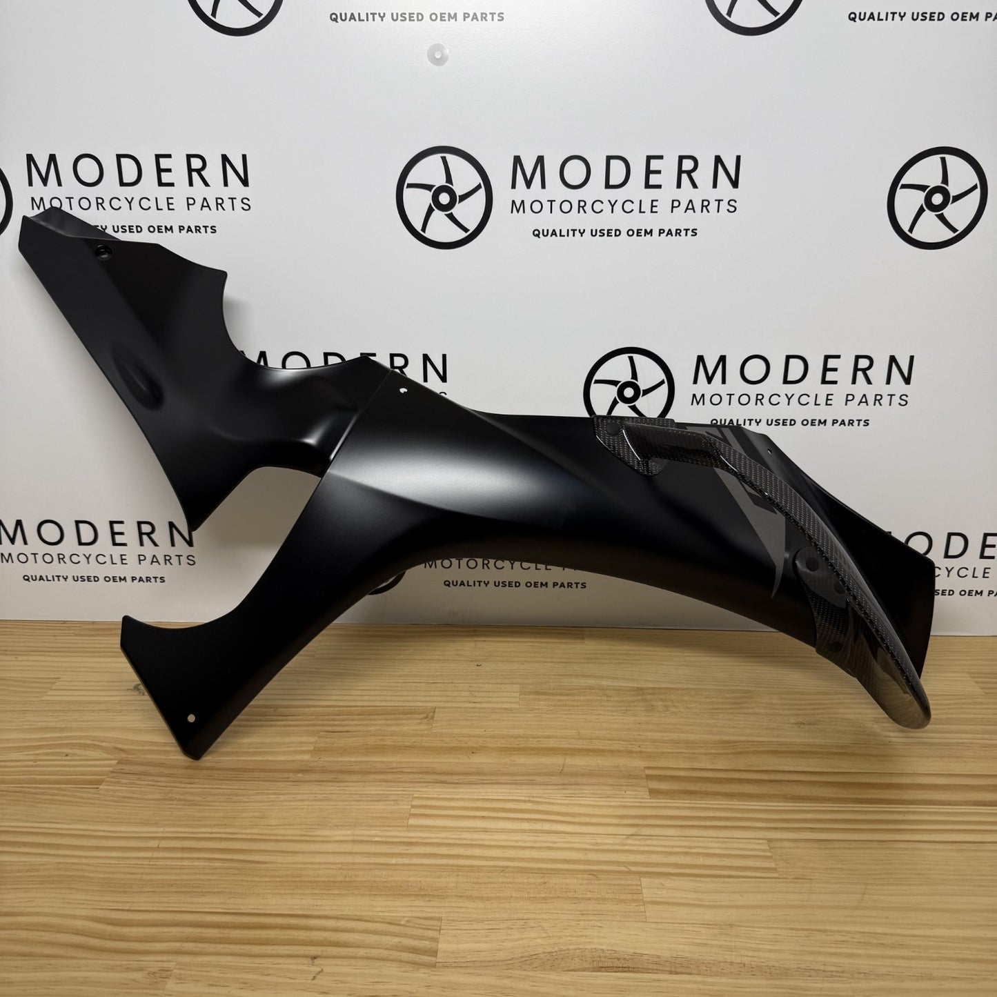 Yamaha YZF-R1 2025+ Right Fairing and Carbon Winglet Genuine OEM