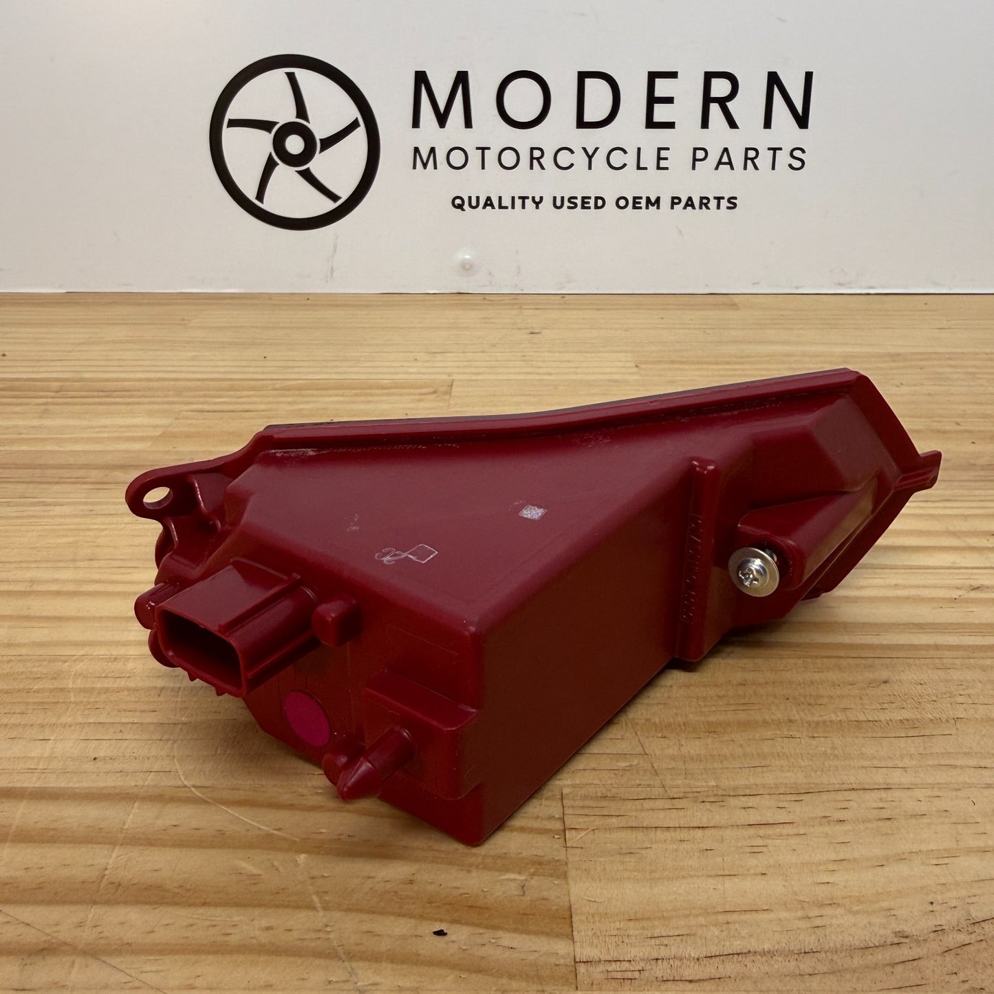 Yamaha YZF-R6 R1 R7 Tail light 2CR-84710-01 Genuine OEM