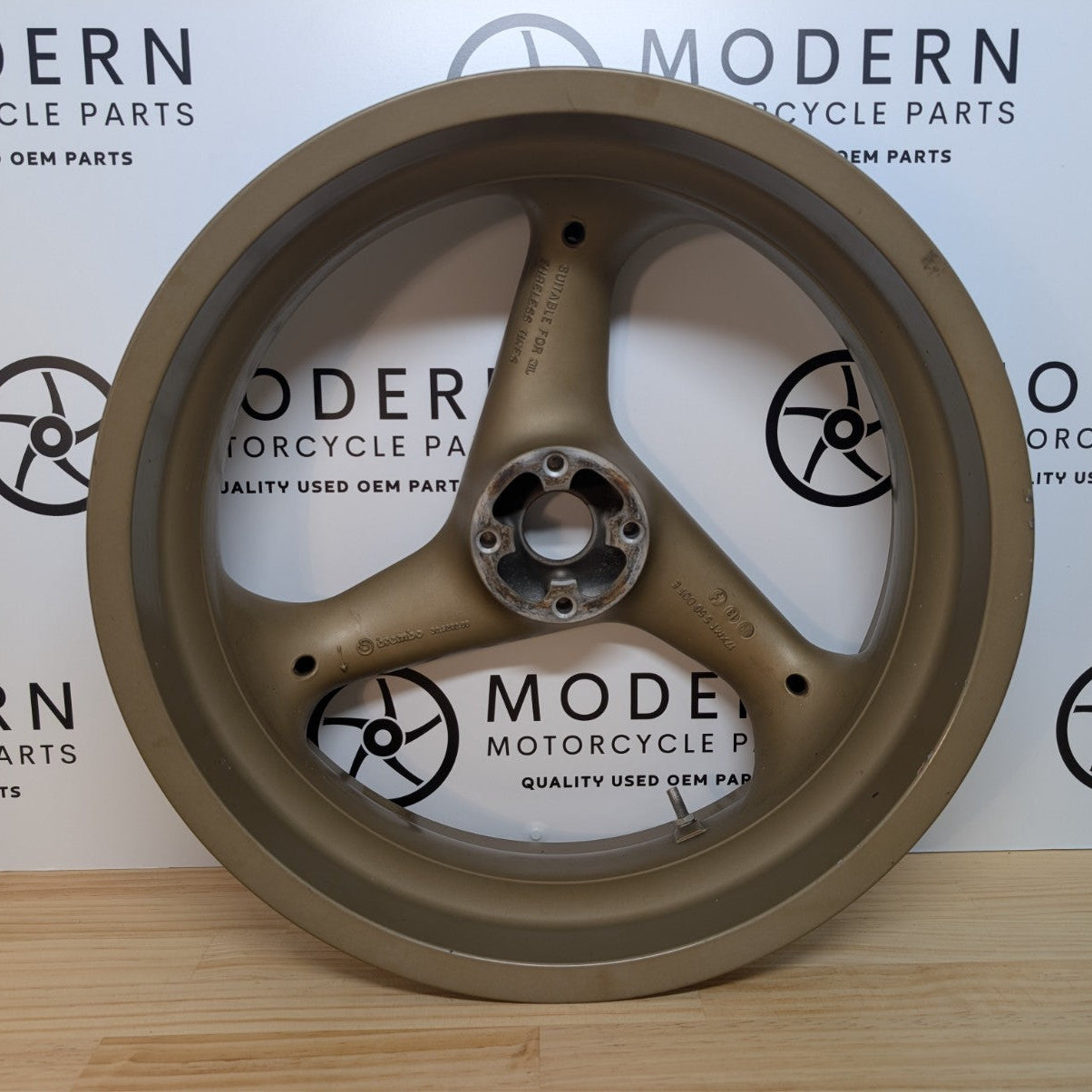 Ducati 748 916 996 1993-2000 OEM Brembo Rear Wheel 50210101A / 30.5292.00