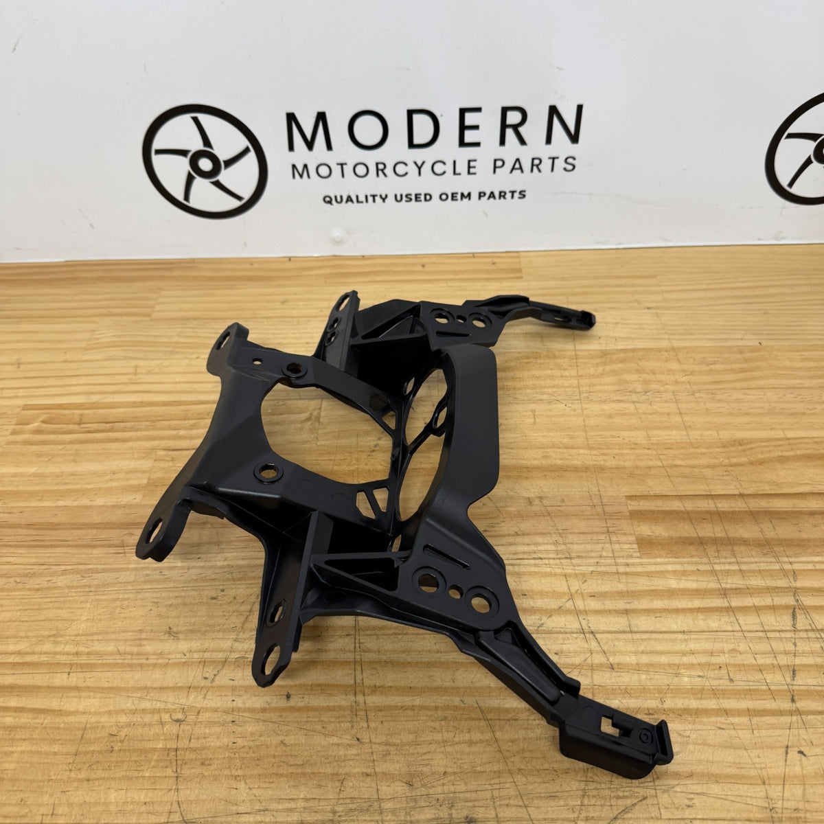 BRAND NEW Yamaha YZF-R1 2015-2026 Front Stay Subframe 2CR-28356-00 Genuine OEM