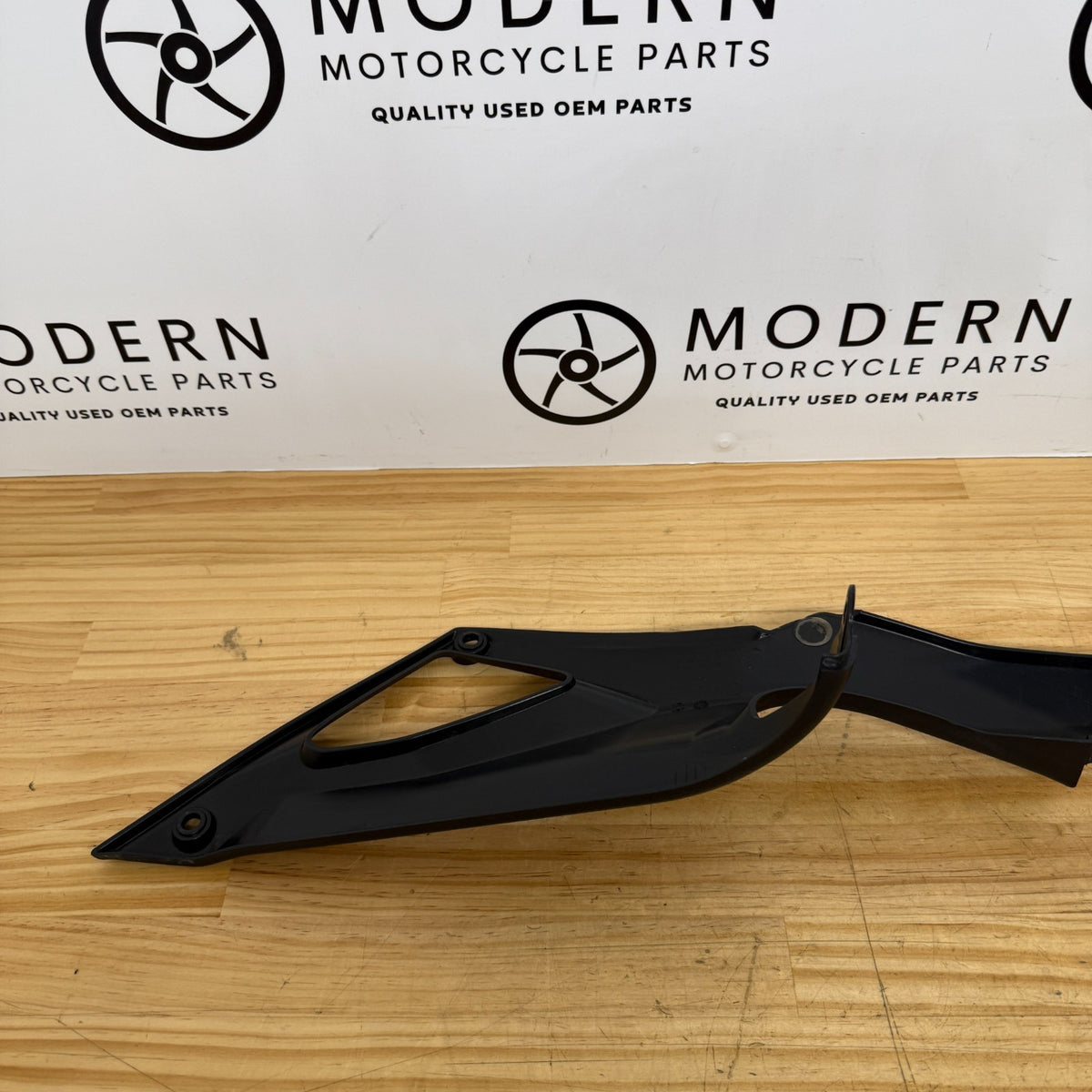 Ducati SBK 848 1098 1198 2007-2013 Left Seat Infill 48211391A Genuine OEM
