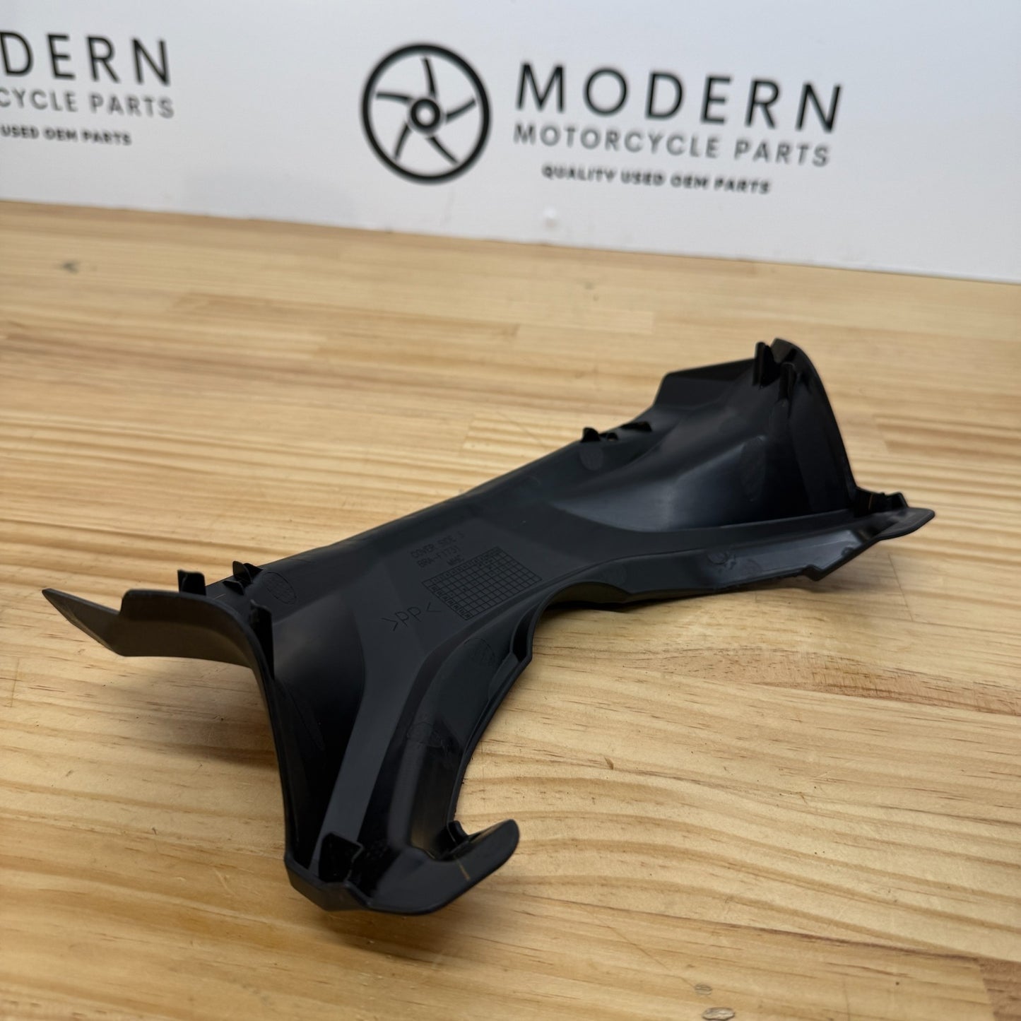 Yamaha YZF-R3 2025+ Centre Tail Fairing Panel BRA-F1731 Genuine OEM