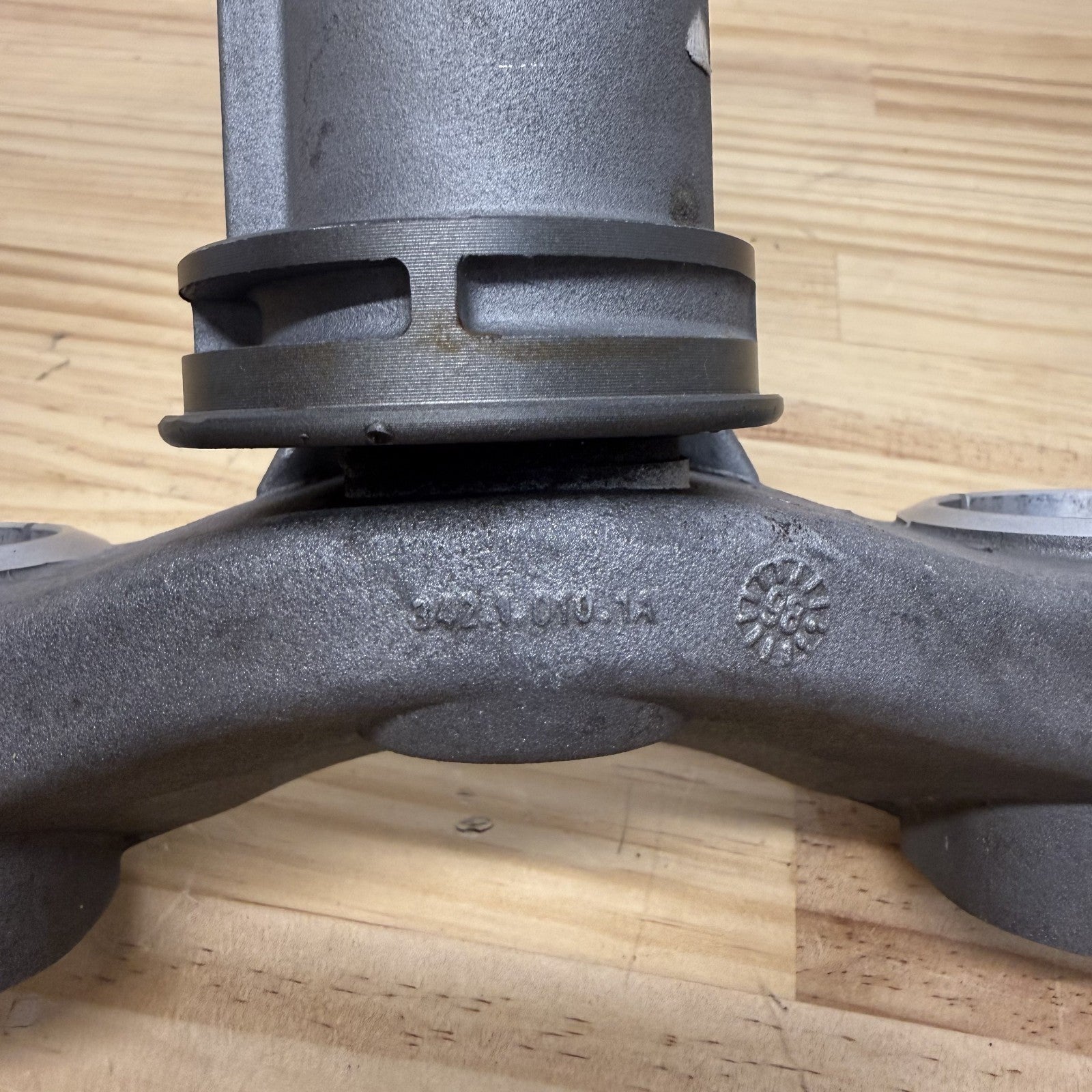 Ducati 748 916 996 1993-2000 Lower Triple Clamp OEM 842.1.010.1A