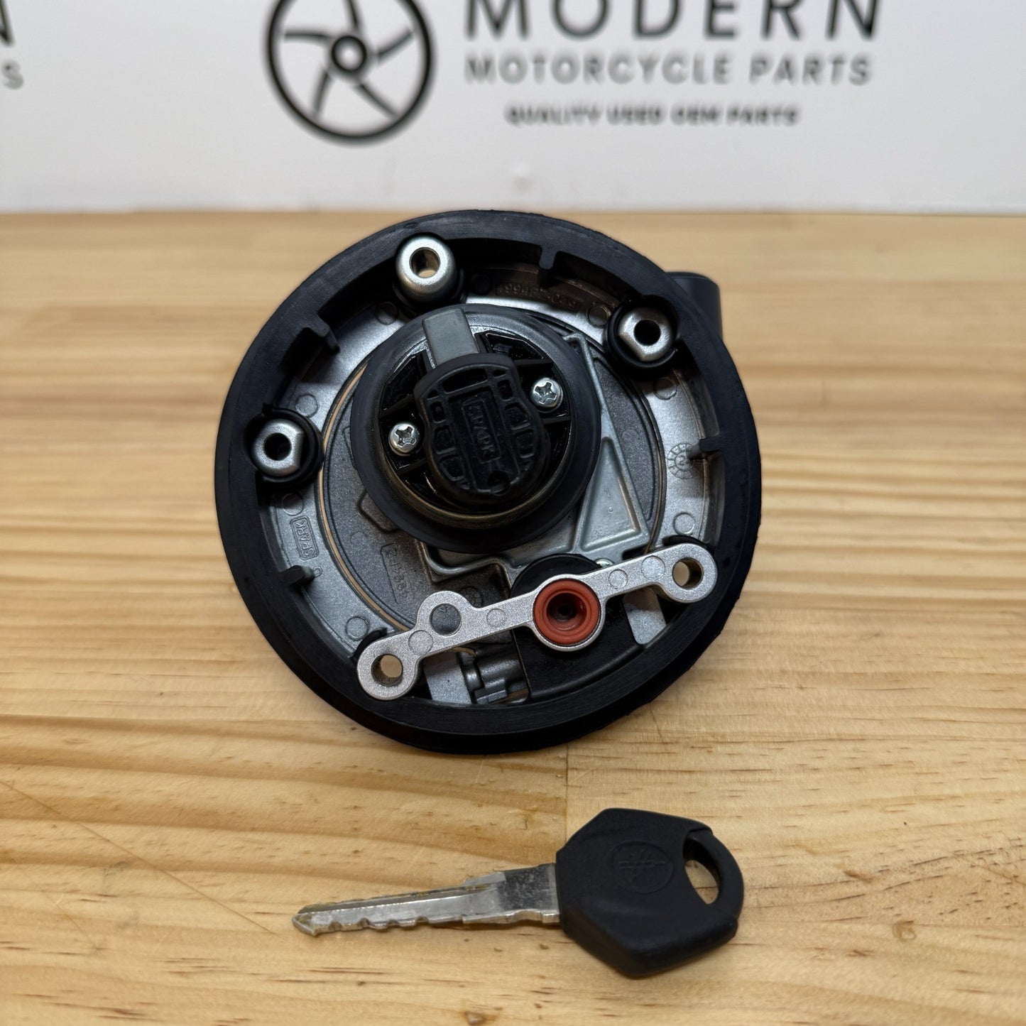 Yamaha YZF-R3 2025+ Fuel Cap Assembly With Keys BS7-WF461-00 Genuine OEM