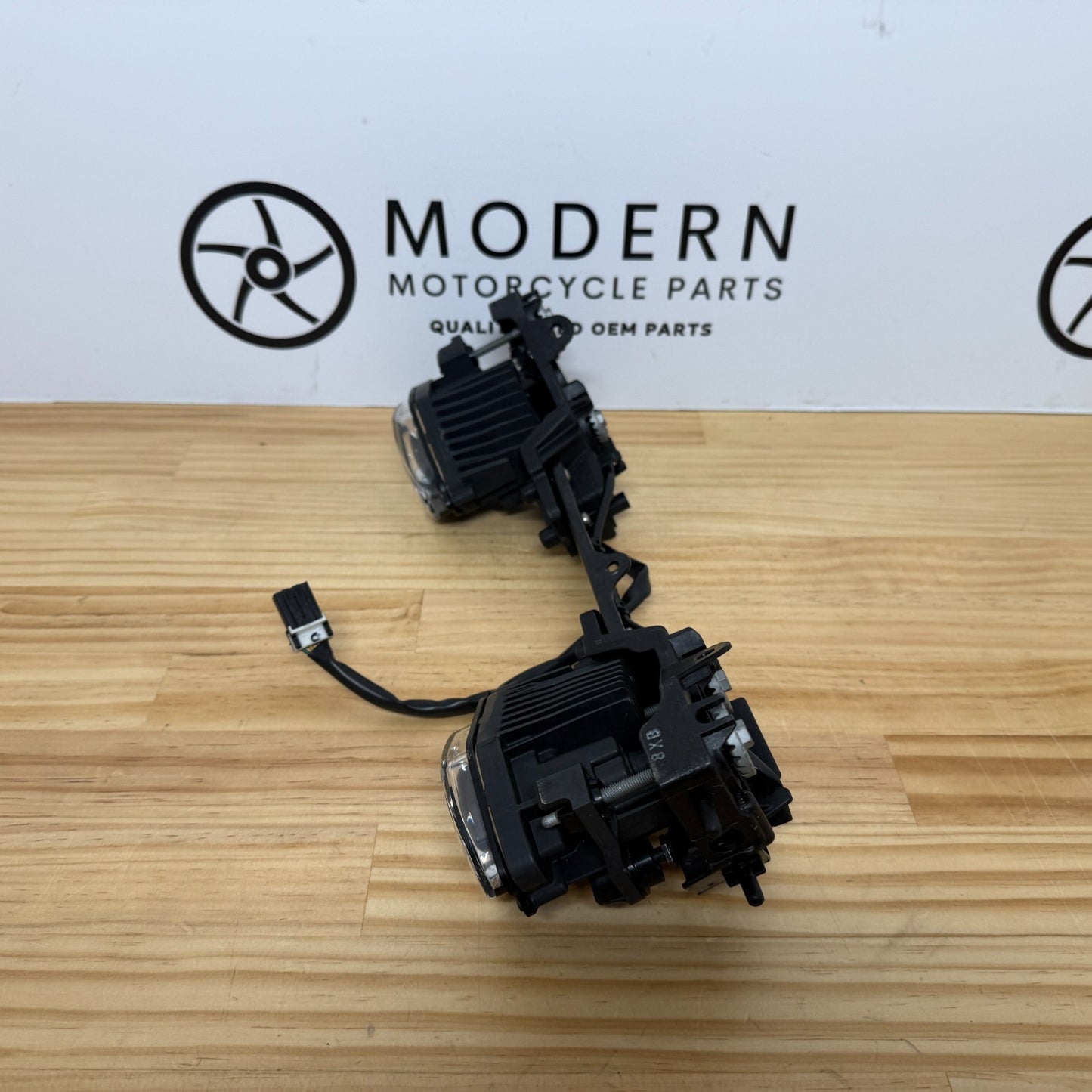 Yamaha YZF-R6 2017+ Headlight BN6-84300-00 Genuine OEM #1