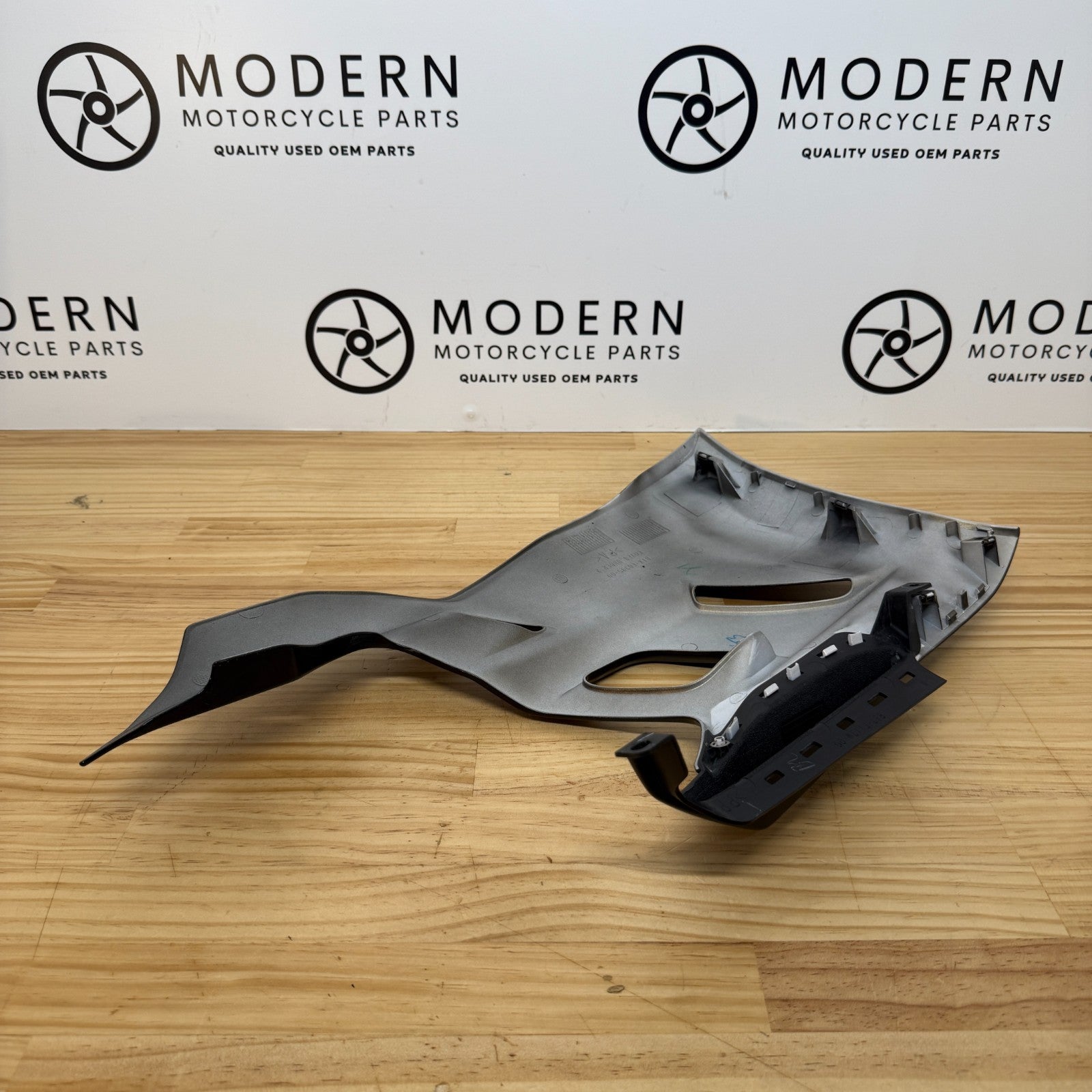 Yamaha YZF-R3 2019+ Right Lower Fairing Black B1X-F8395-00 Genuine OEM