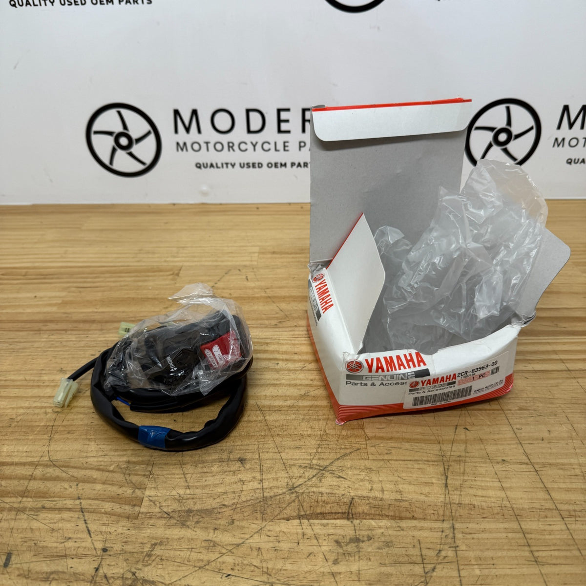 Yamaha YZF-R1 2015-2019 Right Handlebar Switch Block 2CR-83963-00 Genuine OEM