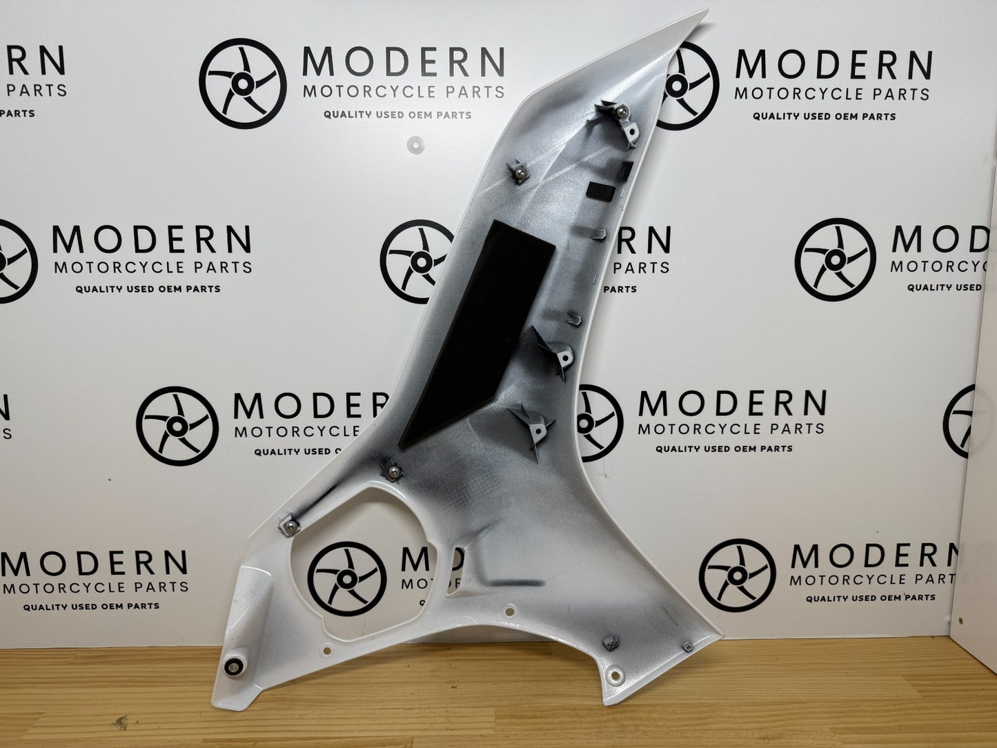 Yamaha YZF-R6 2017-2024 Left Outer Fairing White BN6-W283U-00-P0 Genuine OEM