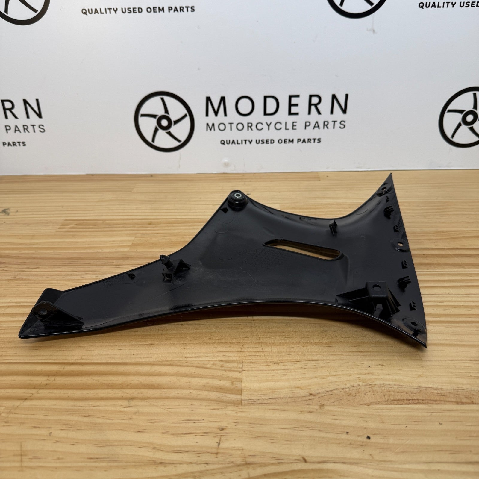 Yamaha YZF-R7 2022-2025 Left Lower Fairing Black BEB-2172G-00-33 Genuine OEM