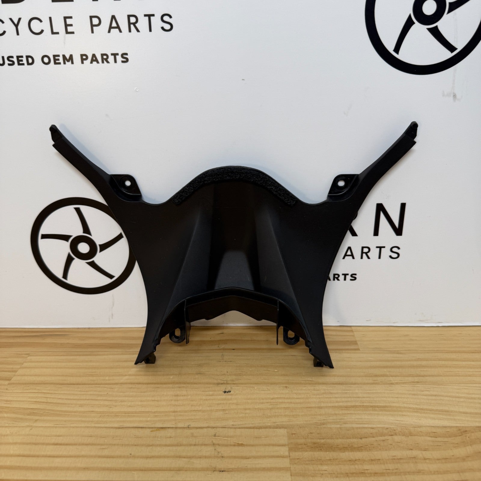 Yamaha YZF-R6 2017-2024 Centre Tail BN6-2171E-00 Genuine OEM