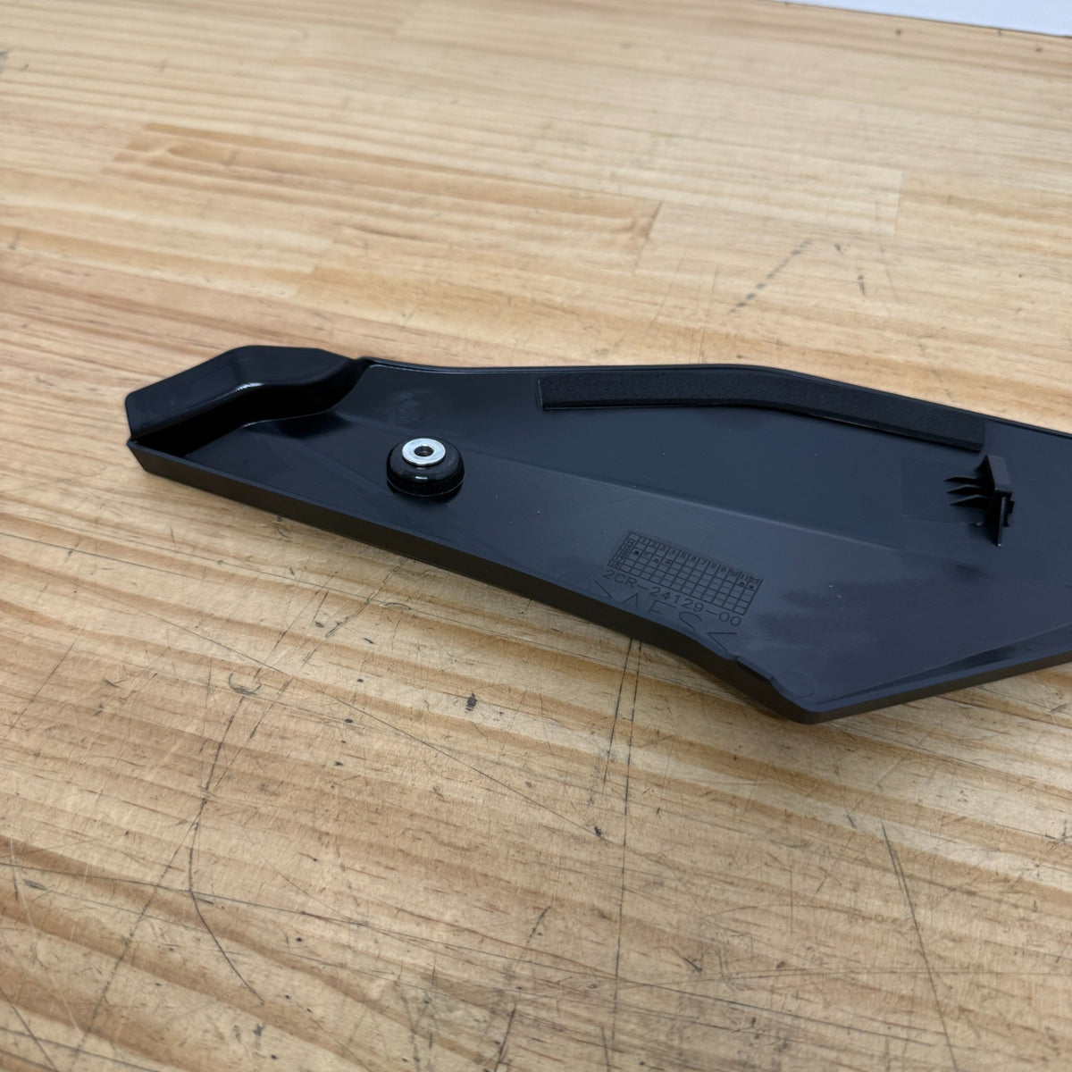 Yamaha YZF-R1 2015-2019 Left Fuel Tank Fairing 2CR-24106-00 Genuine OEM