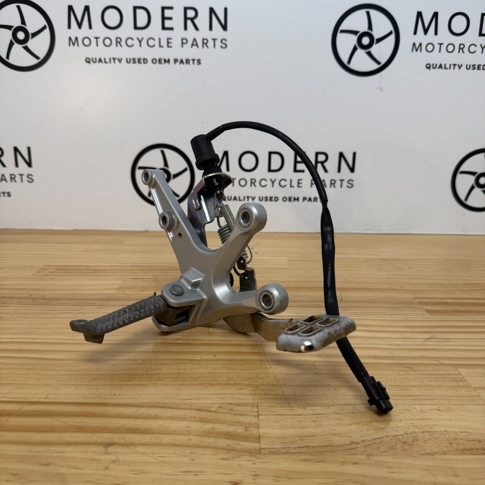 Yamaha YZF-R3 MT-03 2015 to 2025 Right Rearset Complete 1WD-F7443-00 Genuine OEM