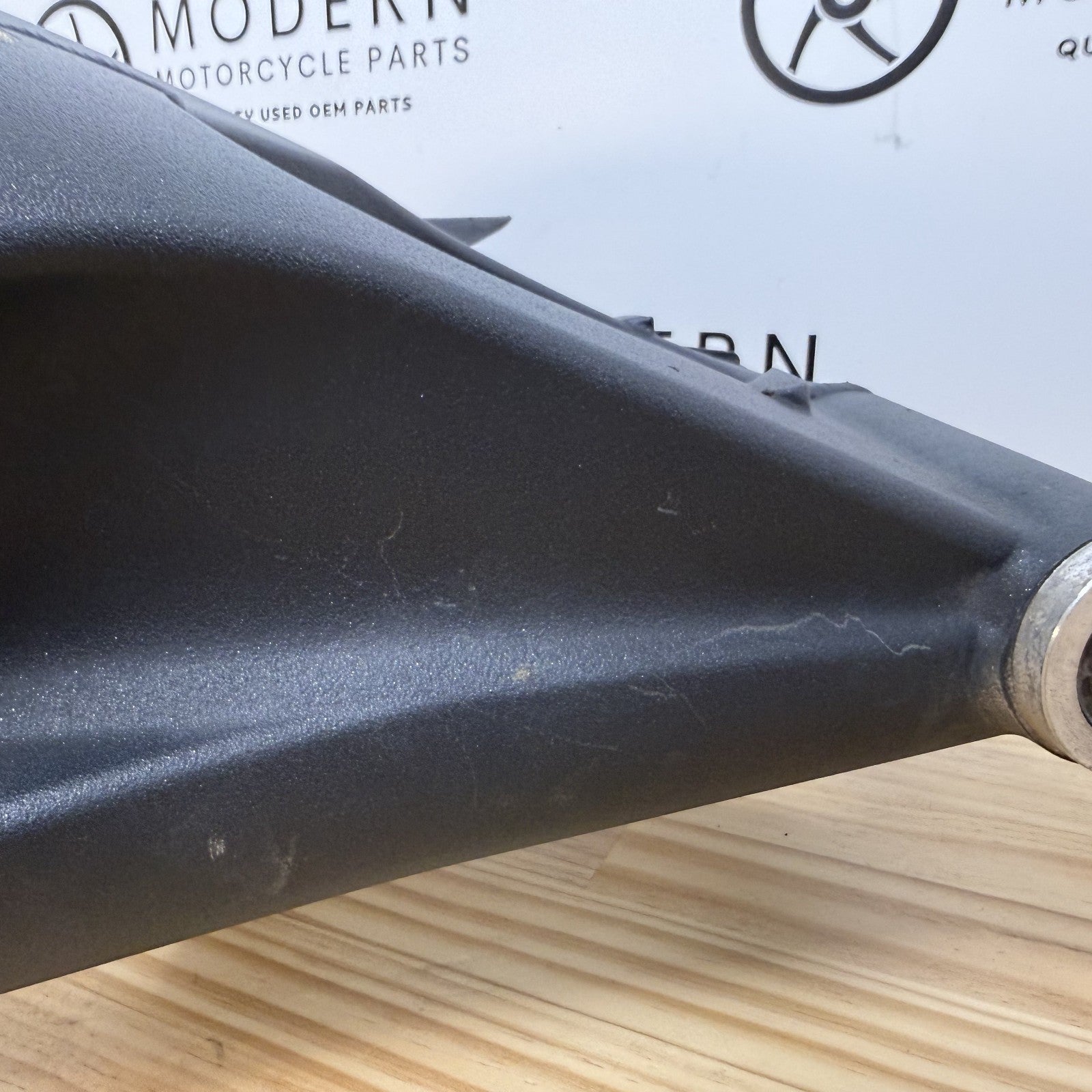 Triumph Daytona 675 2006-2012 Swingarm T2051696