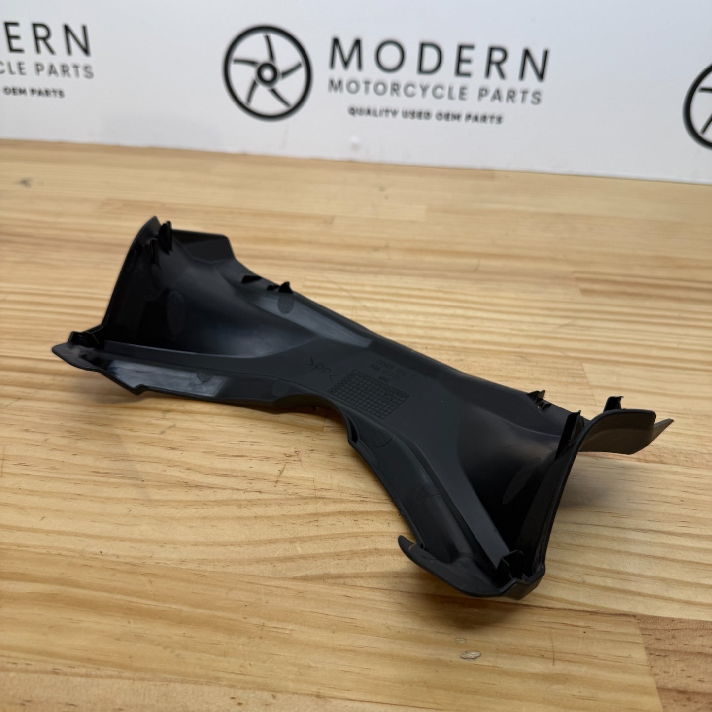 Yamaha YZF-R3 2025+ Centre Tail Fairing Panel BRA-F1731 Genuine OEM