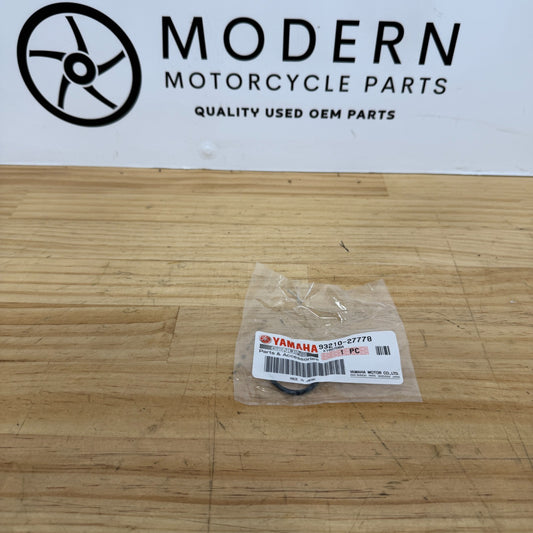 BRAND NEW Yamaha Engine Seal 93210-27778 Genuine OEM