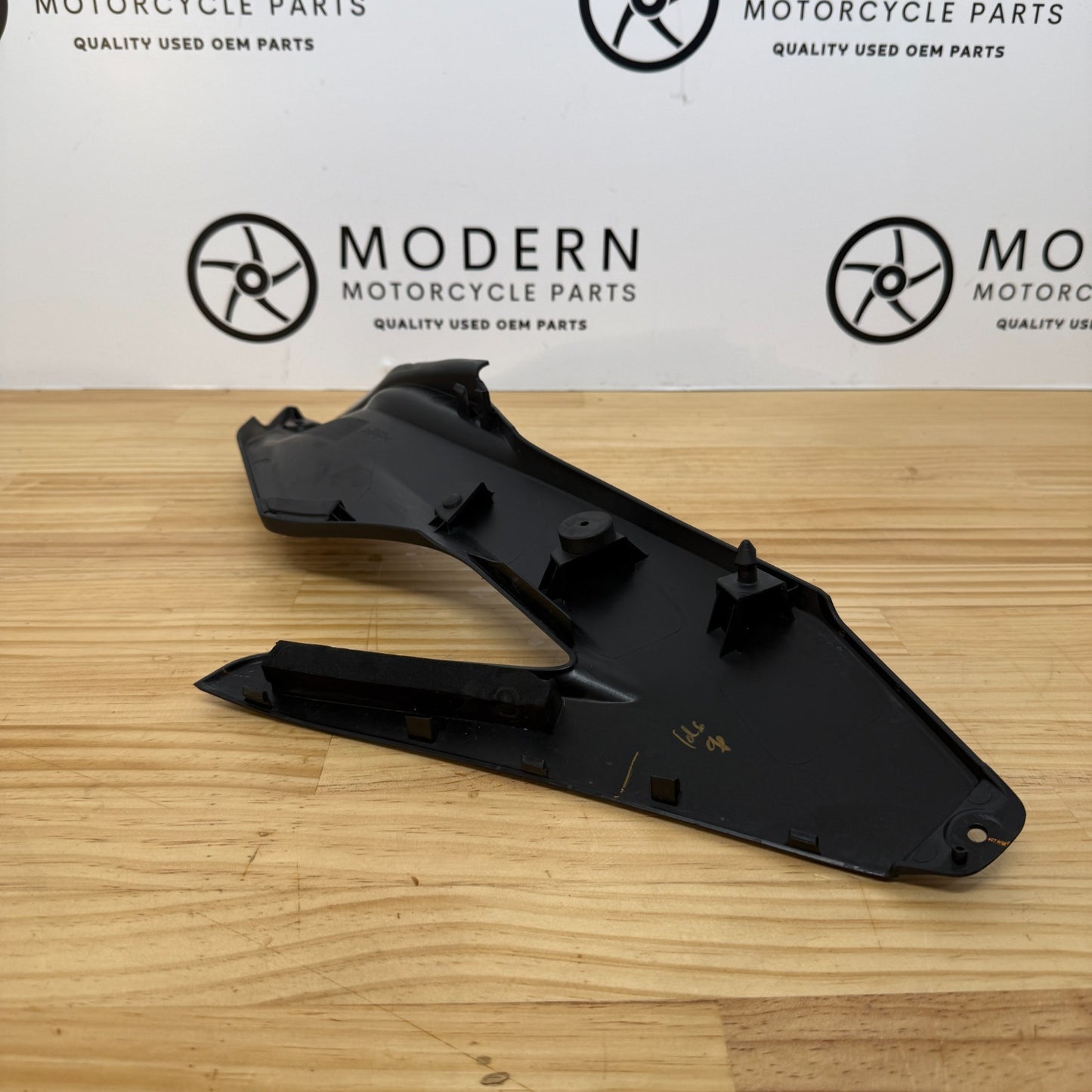 Yamaha YZF-R3 2025+ Left Seat Fairing Infill BRA-F171E Genuine OEM