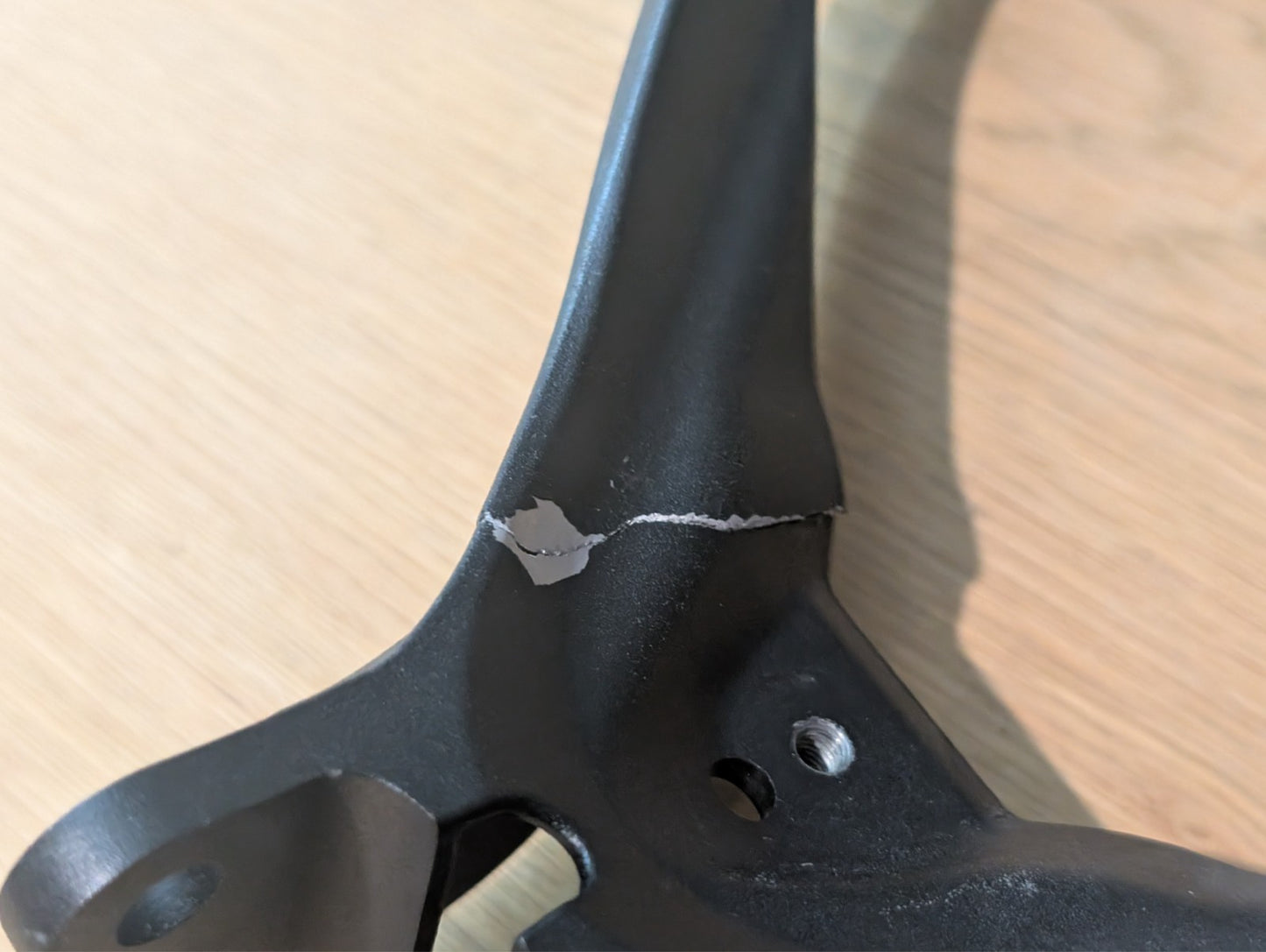 Suzuki GSXR1000 L1 L2 L3 2010 2016 Front Subframe 94511-47H00 Crack