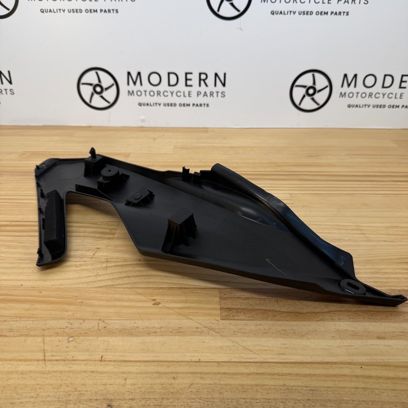Yamaha YZF-R3 2025+ Right Seat Fairing Infill BRA-F171X Genuine OEM