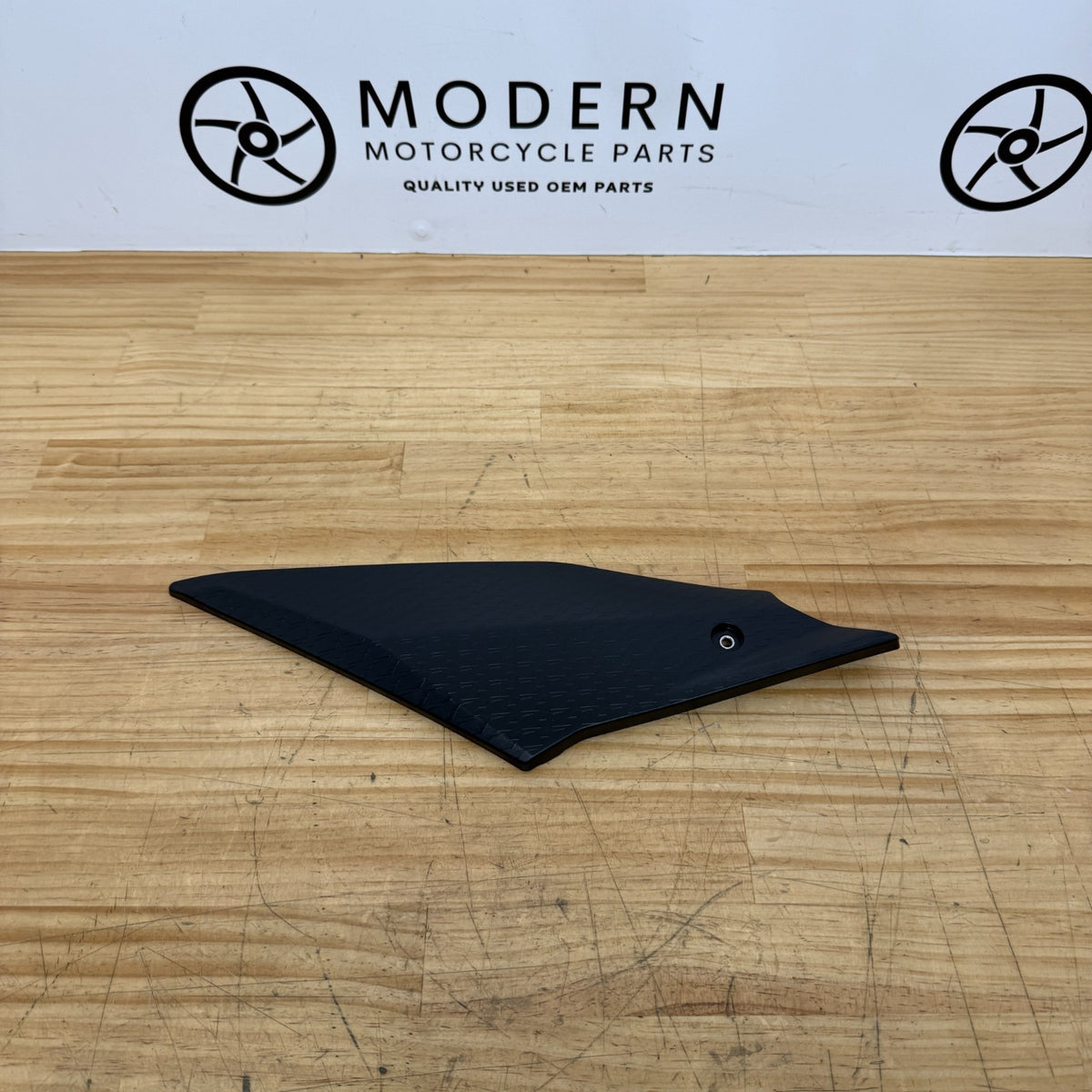 Yamaha YZF-R1 2015-2019 Left Fuel Tank Fairing 2CR-24106-00 Genuine OEM
