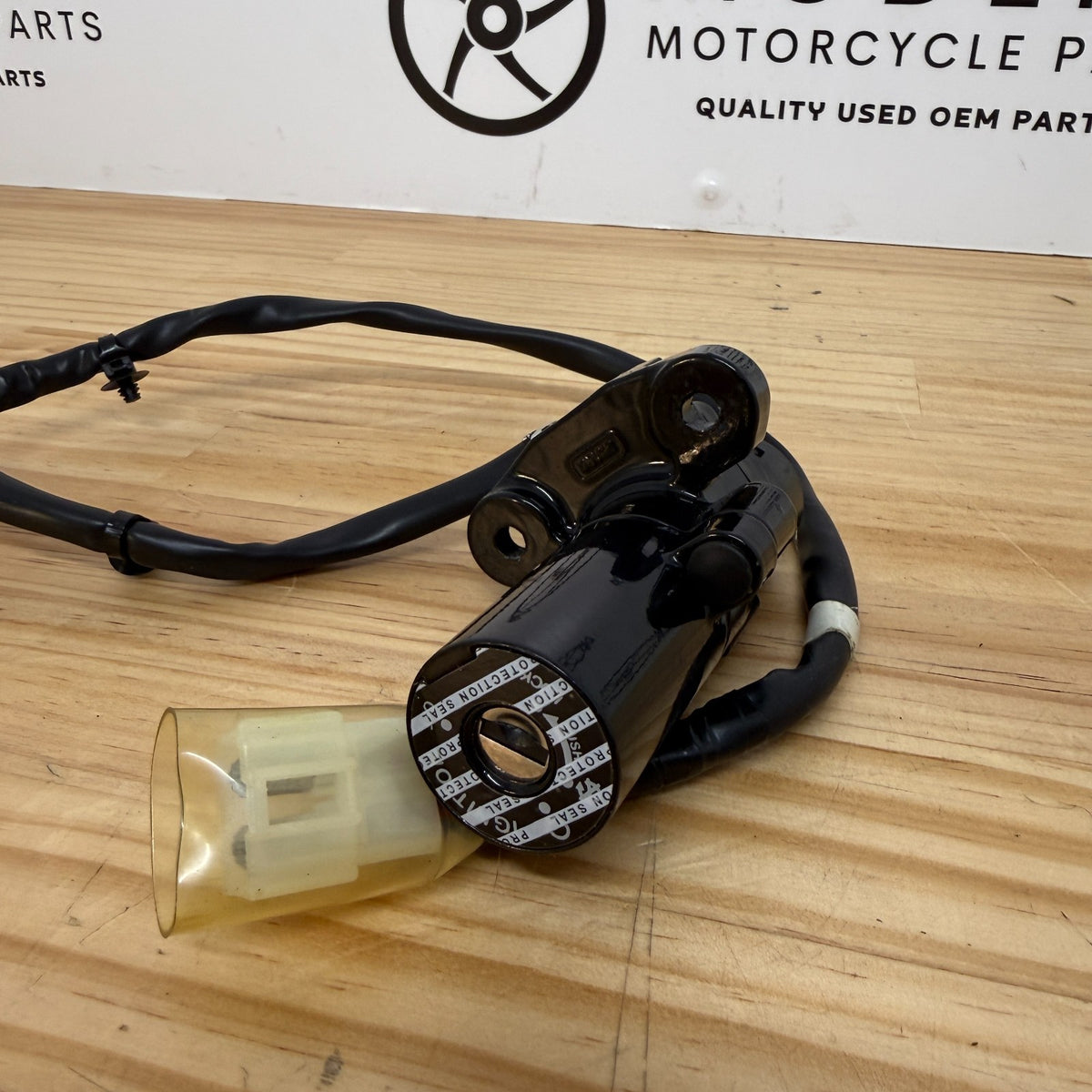 Yamaha YZF-R3 2019+ Ignition Barrel BS7-H2501-00 Genuine OEM