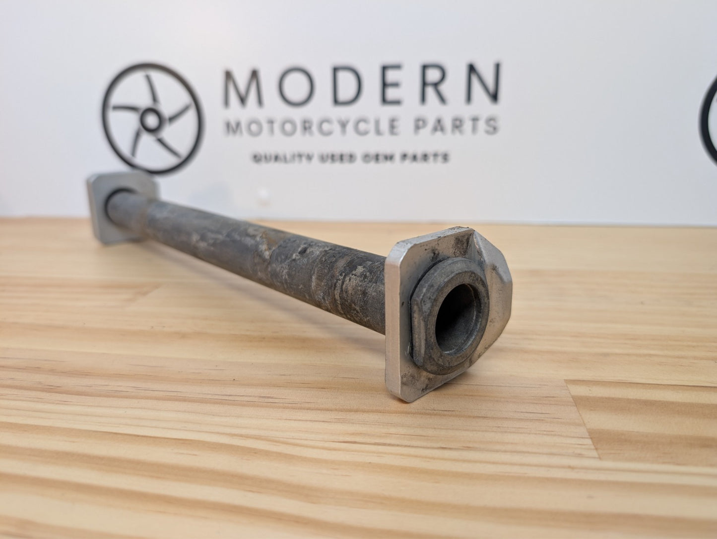 Suzuki GSXR1000 2007 2008 Rear Axle with Spacers OEM 64711-33E20