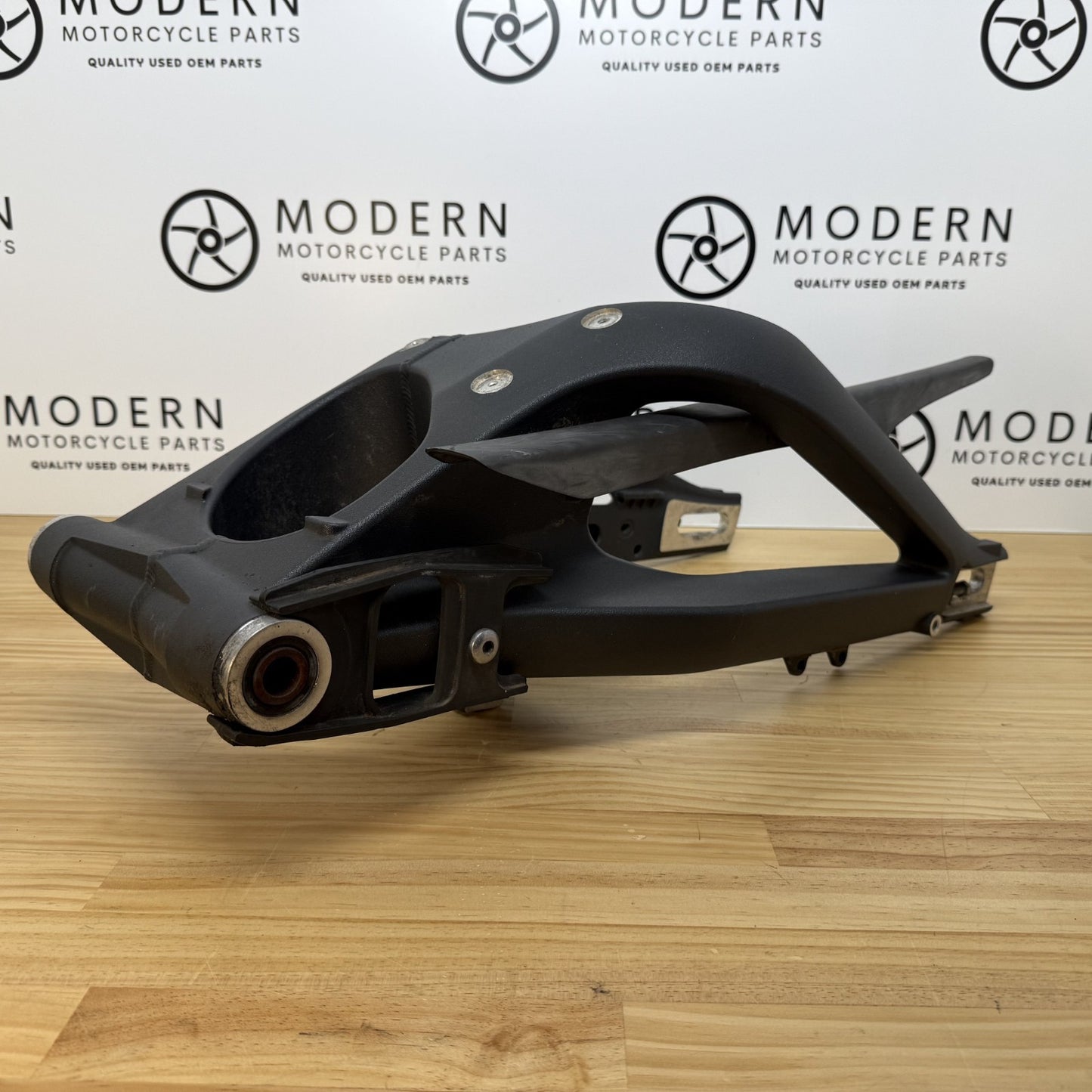 Triumph Daytona 675 2006-2012 Swingarm T2051696