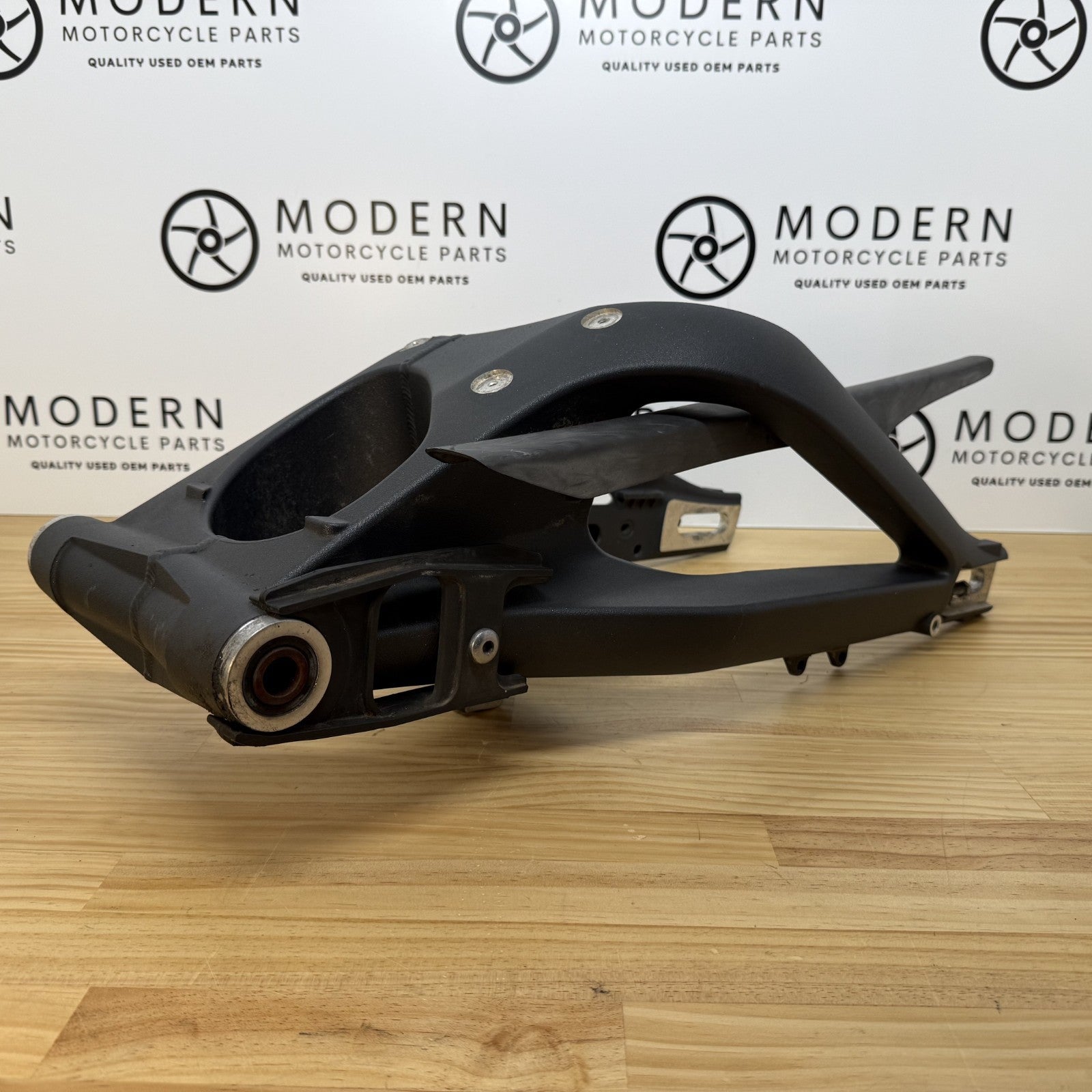 Triumph Daytona 675 2006-2012 Swingarm T2051696