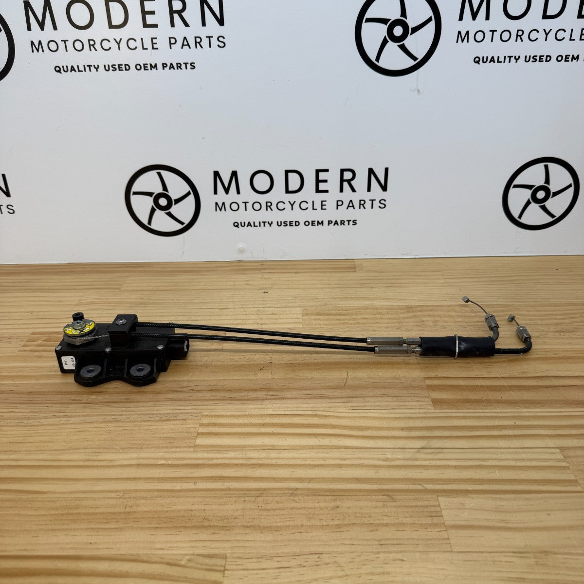 Triumph Daytona 675 2013-2017 Exhuast Servo Motor T2202187 Genuine OEM