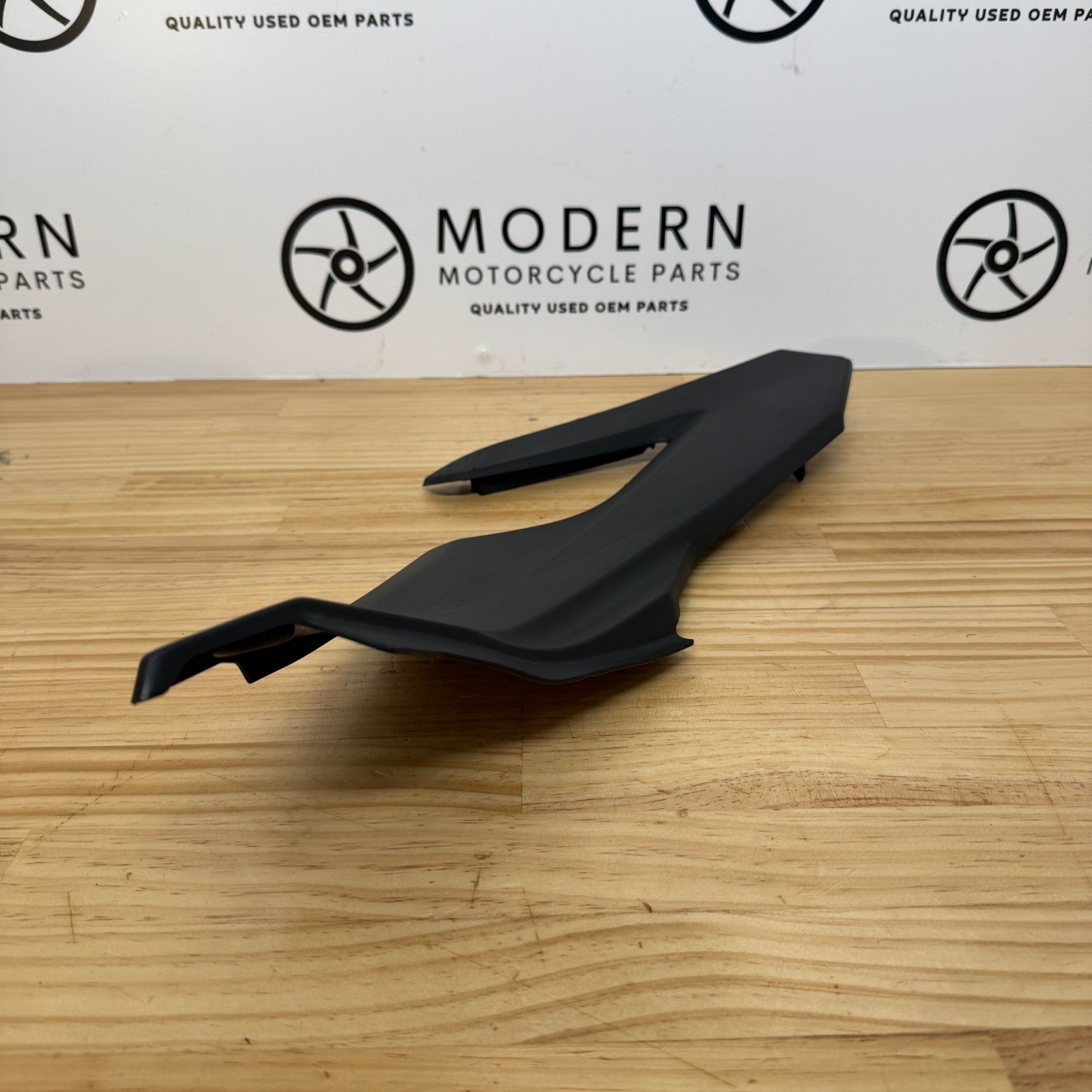 Yamaha YZF-R3 2025+ Left Seat Fairing Infill BRA-F171E Genuine OEM