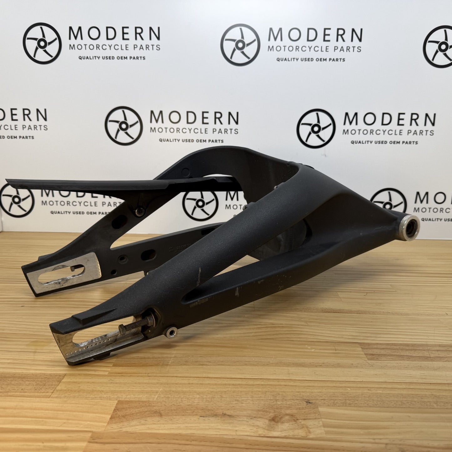 Triumph Daytona 675 2006-2012 Swingarm T2051696
