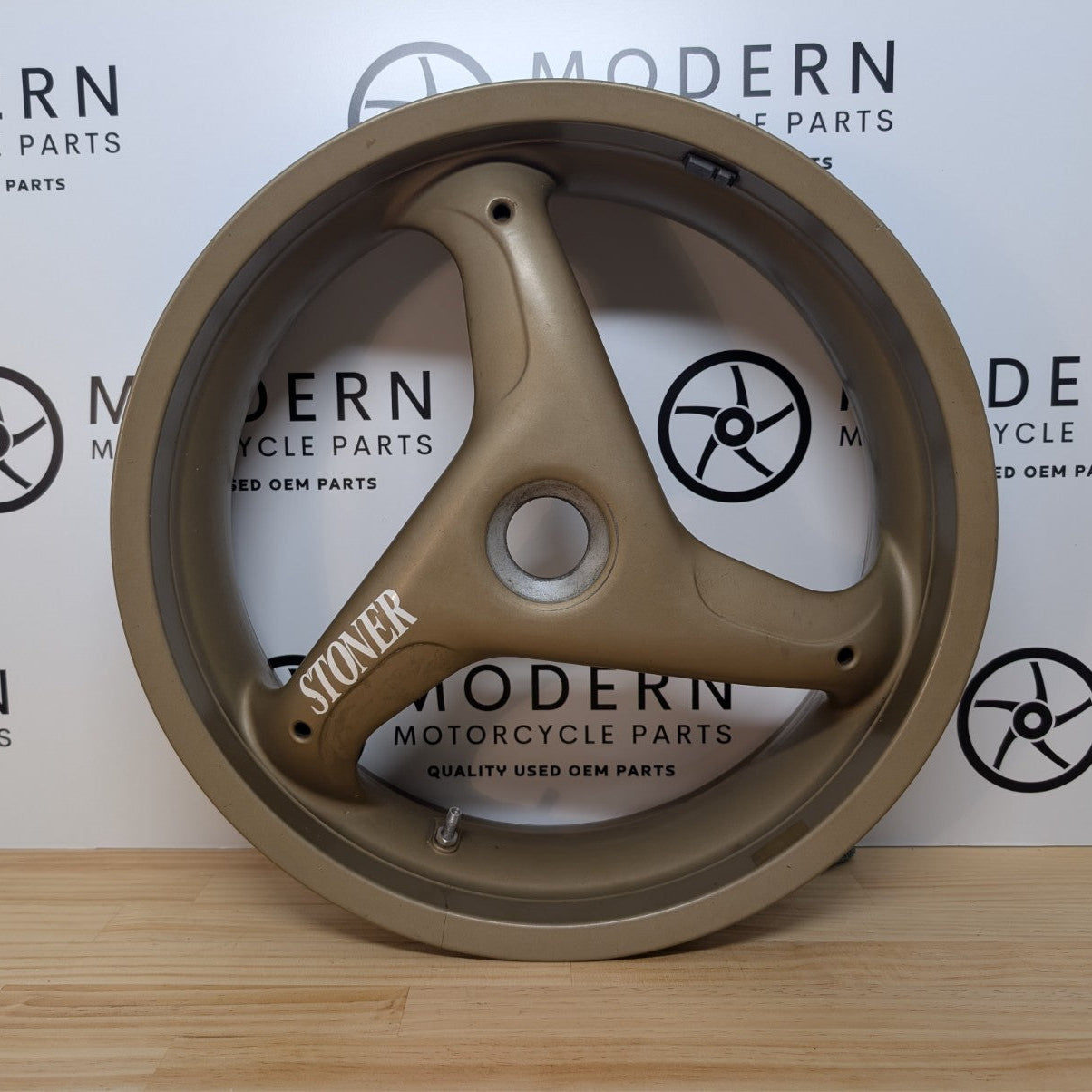 Ducati 748 916 996 1993-2000 OEM Brembo Rear Wheel 50210101A / 30.5292.00
