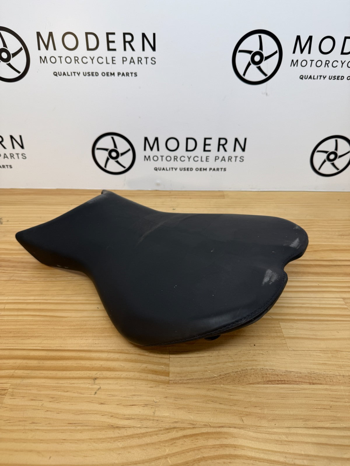 Triumph Daytona 675 2013-2017 Rider Seat T2301107 Genuine OEM
