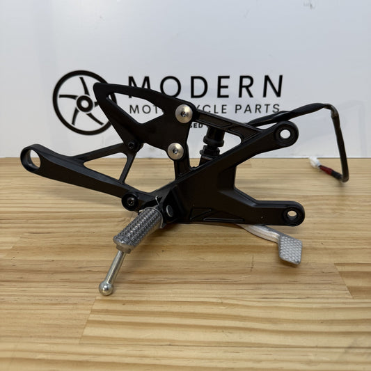 Yamaha YZF-R1 2020+ Right Rearset 2CR-27443-00 Genuine OEM