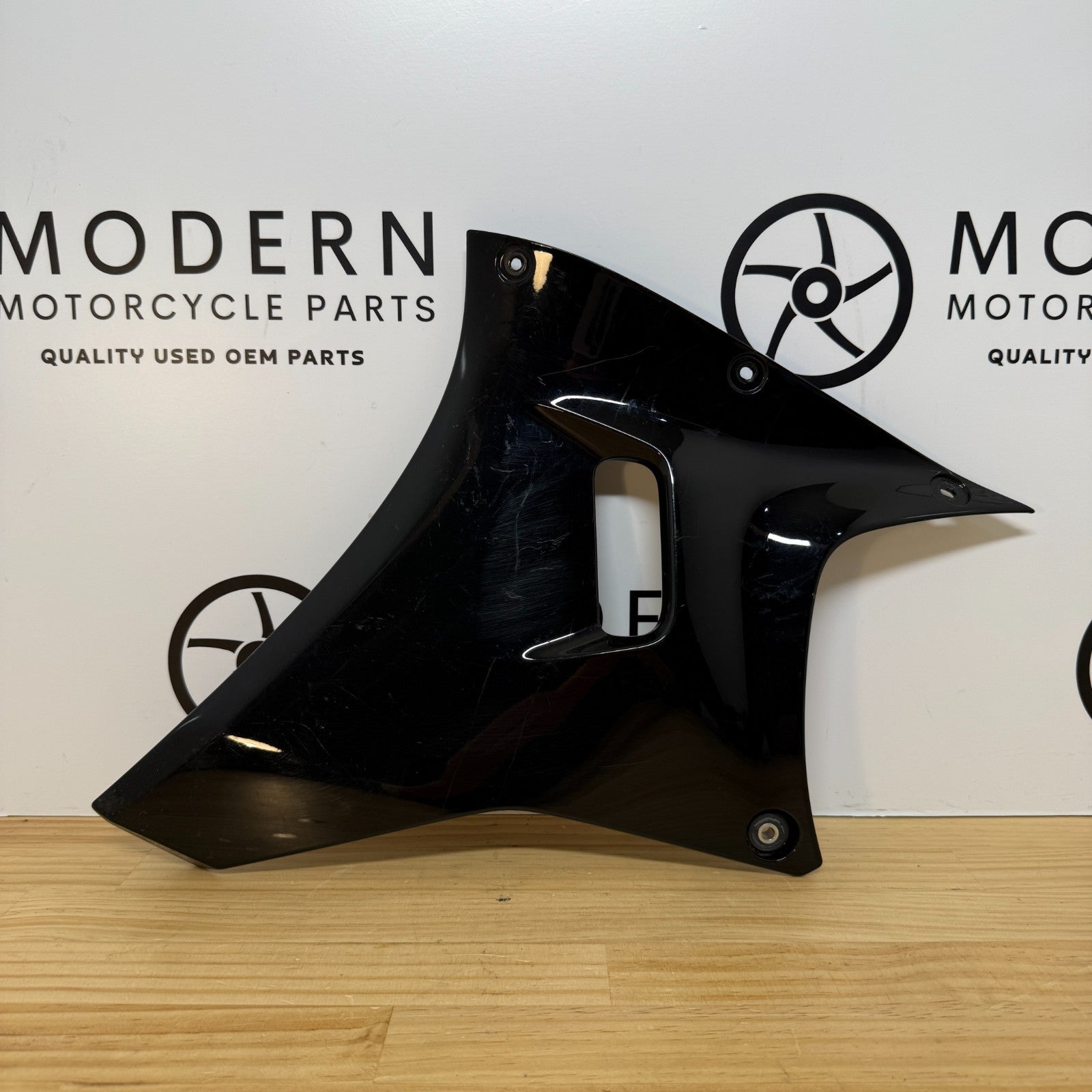 Yamaha YZF-R7 2022-2025 Left Lower Fairing Black BEB-2172G-00-33 Genuine OEM