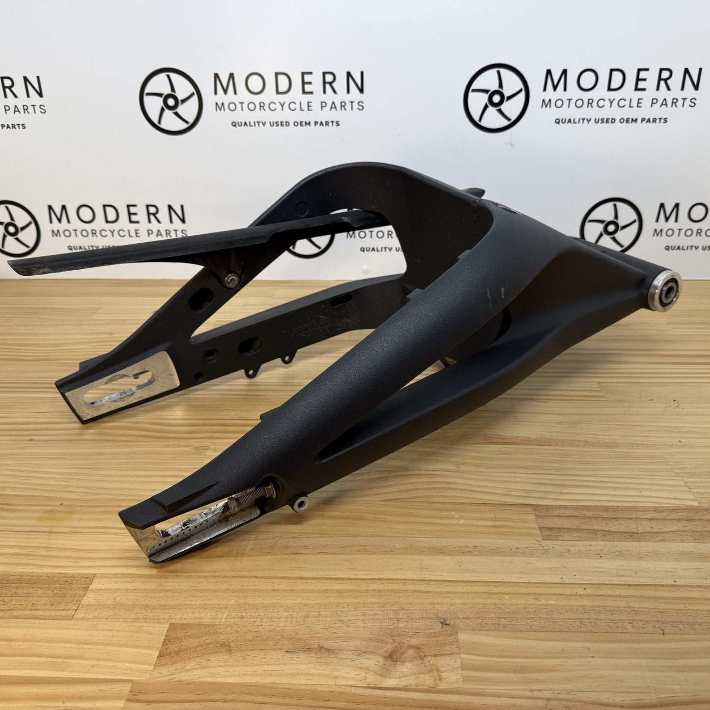 Triumph Daytona 675 2006-2012 Swingarm T2051696