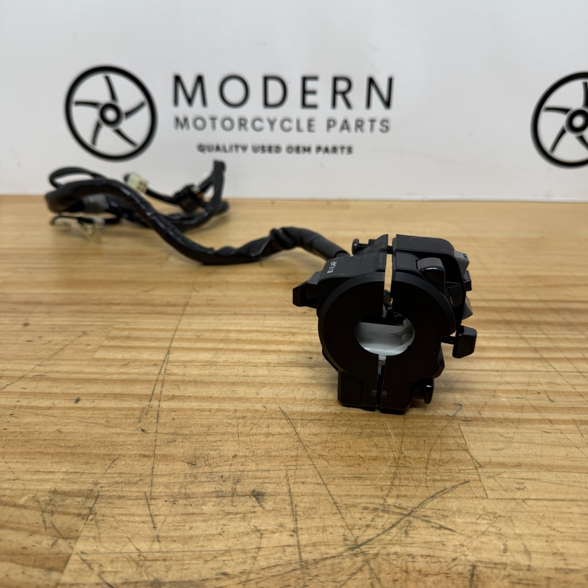 Yamaha YZF-R1 2015-2019 Left Switch Block 2CR-83969-01 2CR-83969-00 Genuine OEM