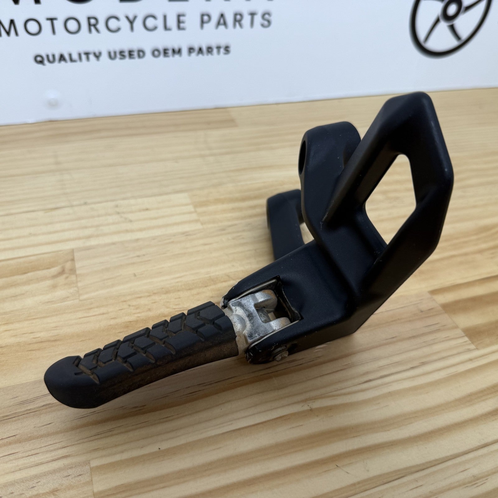 KTM 1190 Adventure R 2013-2016 Right Passenger Rearset  6030304900033S