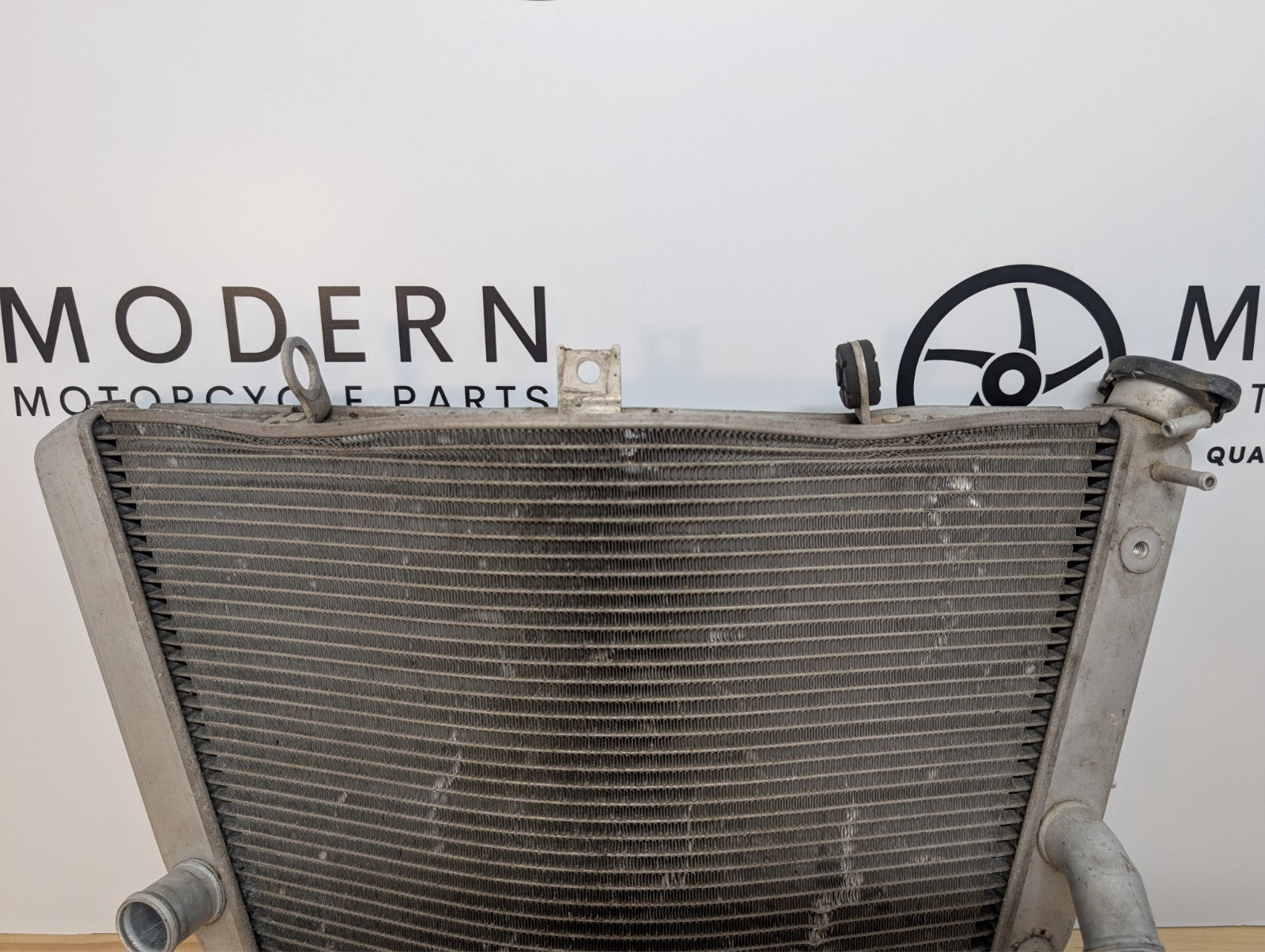 Suzuki GSXR1000 2007 2008 Radiator 17710-21H00 OEM