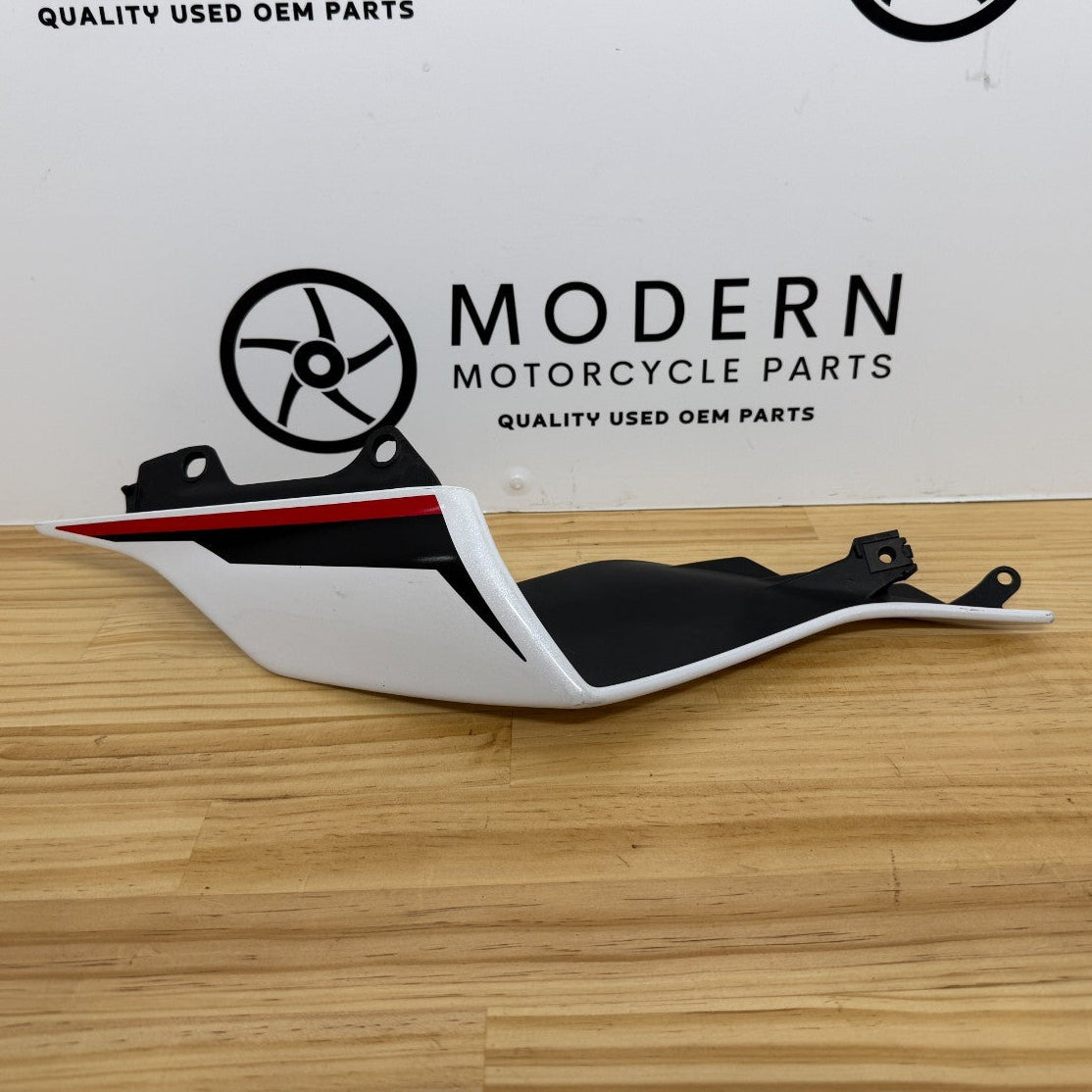 Yamaha YZF-R6 2017-2024 Right Tail Fairing White BN6-W2171-00-P0 Genuine OEM