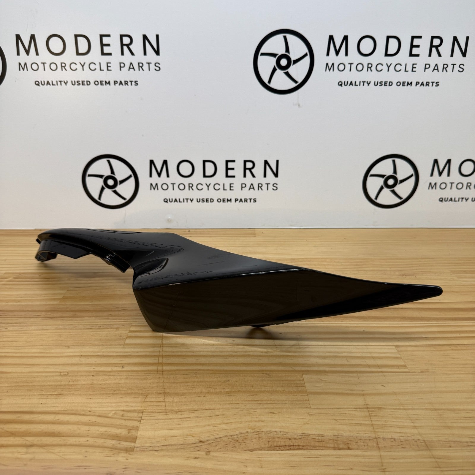 Yamaha YZF-R7 2022-2025 Right Tail Fairing Black BEB-21711-00-P0 Genuine OEM
