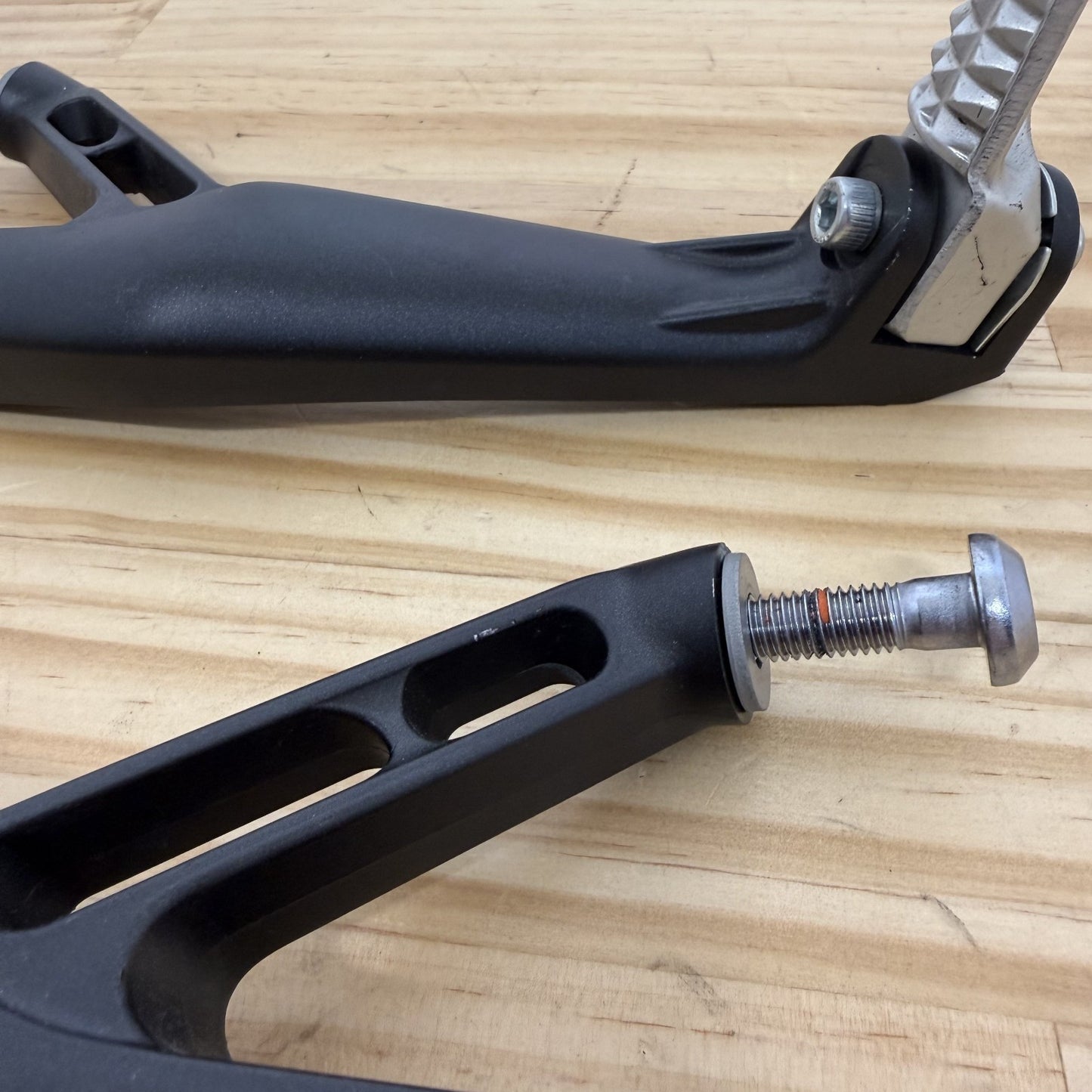 Yamaha YZF R1 R6 R7 2015-2026 Passenger Footrests Set #3