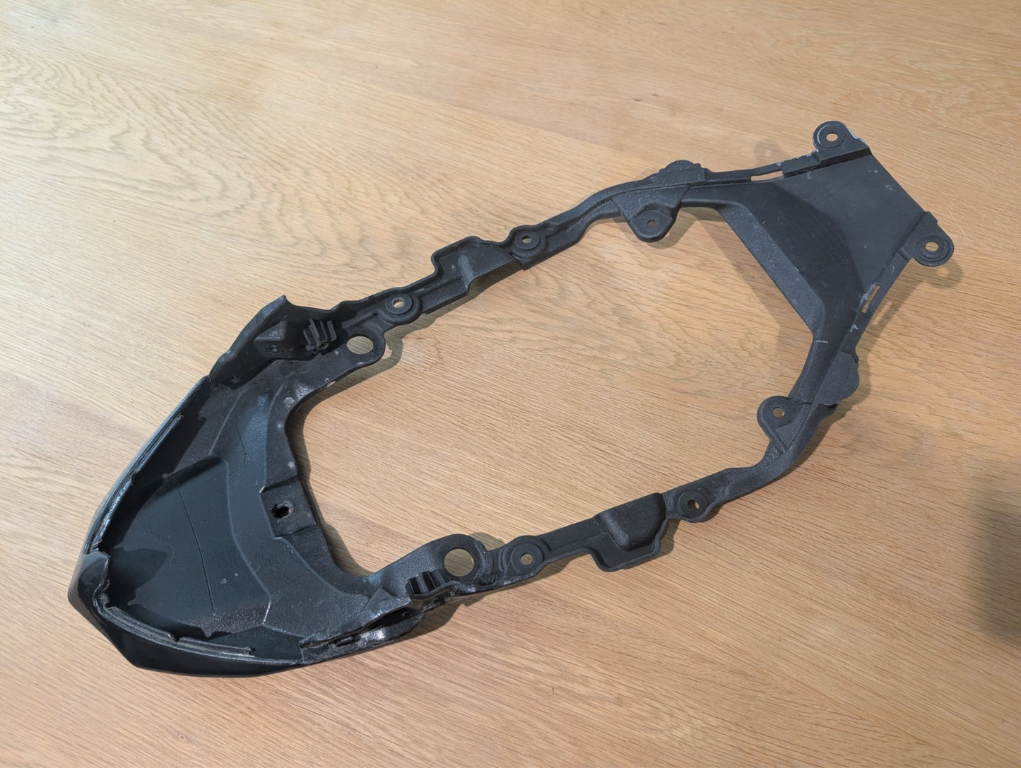 Suzuki GSXR1000 L1 L2 L3 2010 2016 Centre Tail fairing 47300-47H01-019