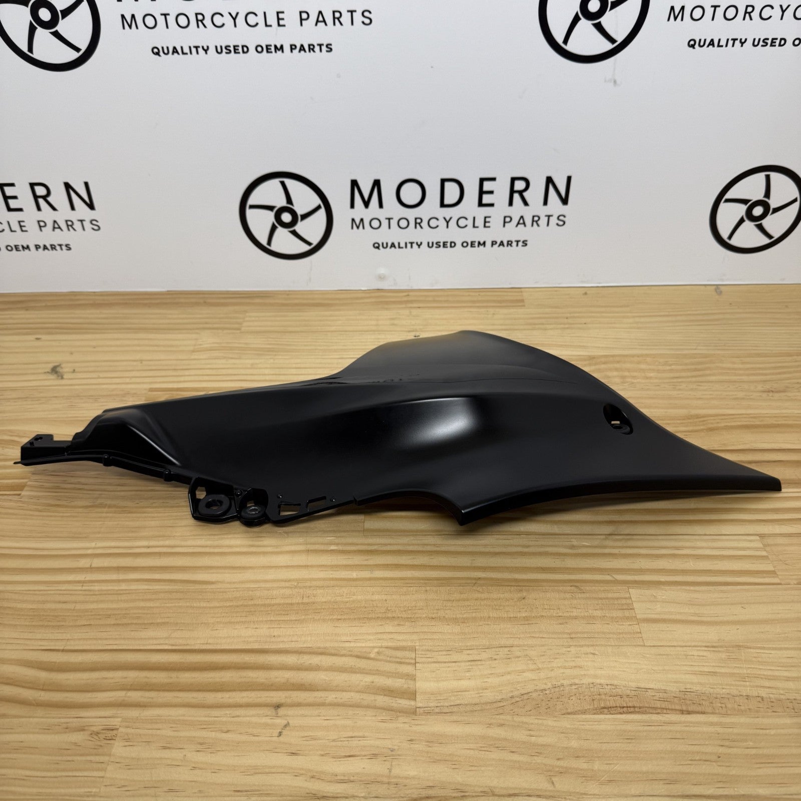 Yamaha YZF-R1 2020+ Right Fairing Inner  B3L-2842N-00-P0 Genuine OEM