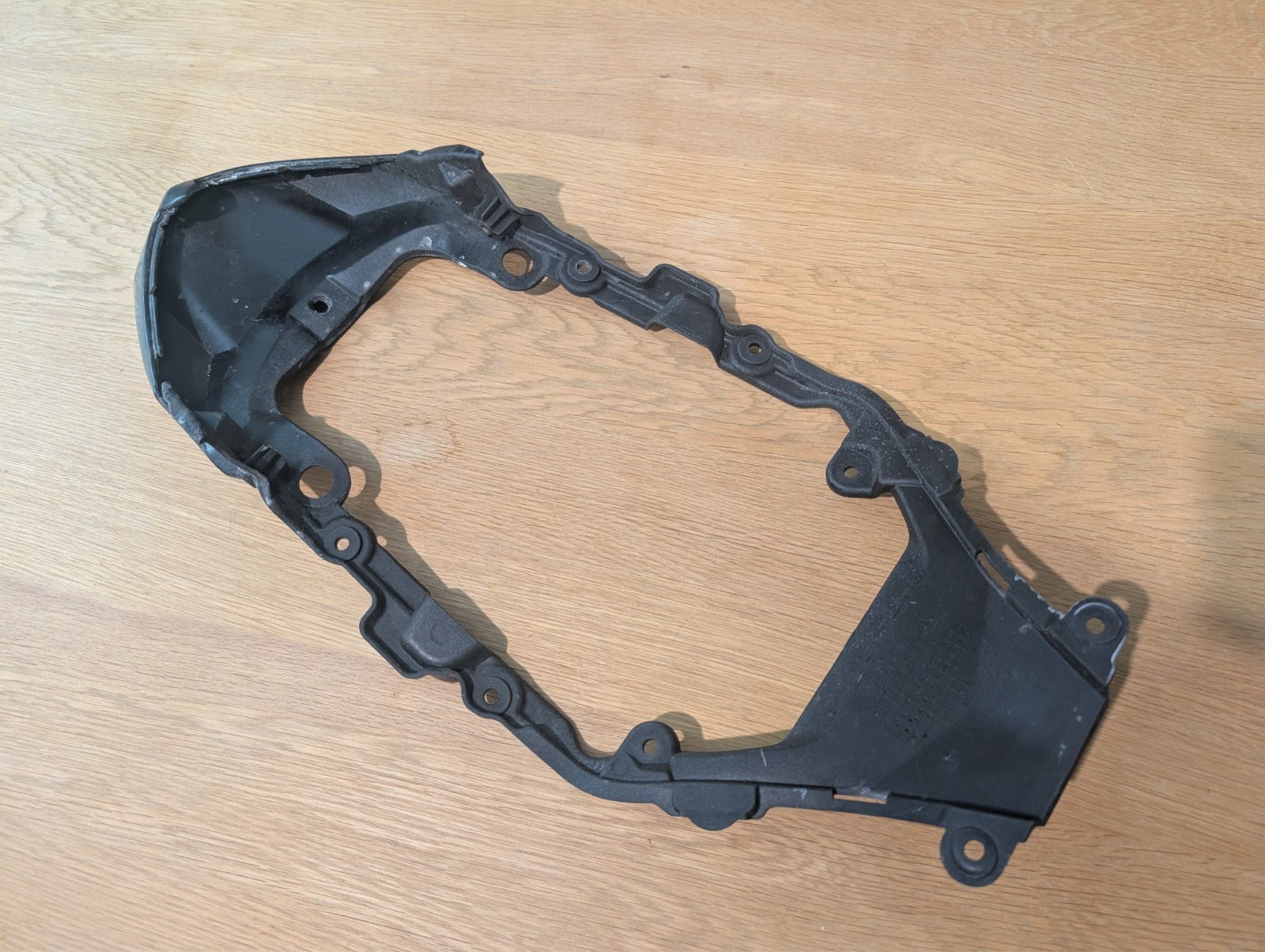 Suzuki GSXR1000 L1 L2 L3 2010 2016 Centre Tail fairing 47300-47H01-019