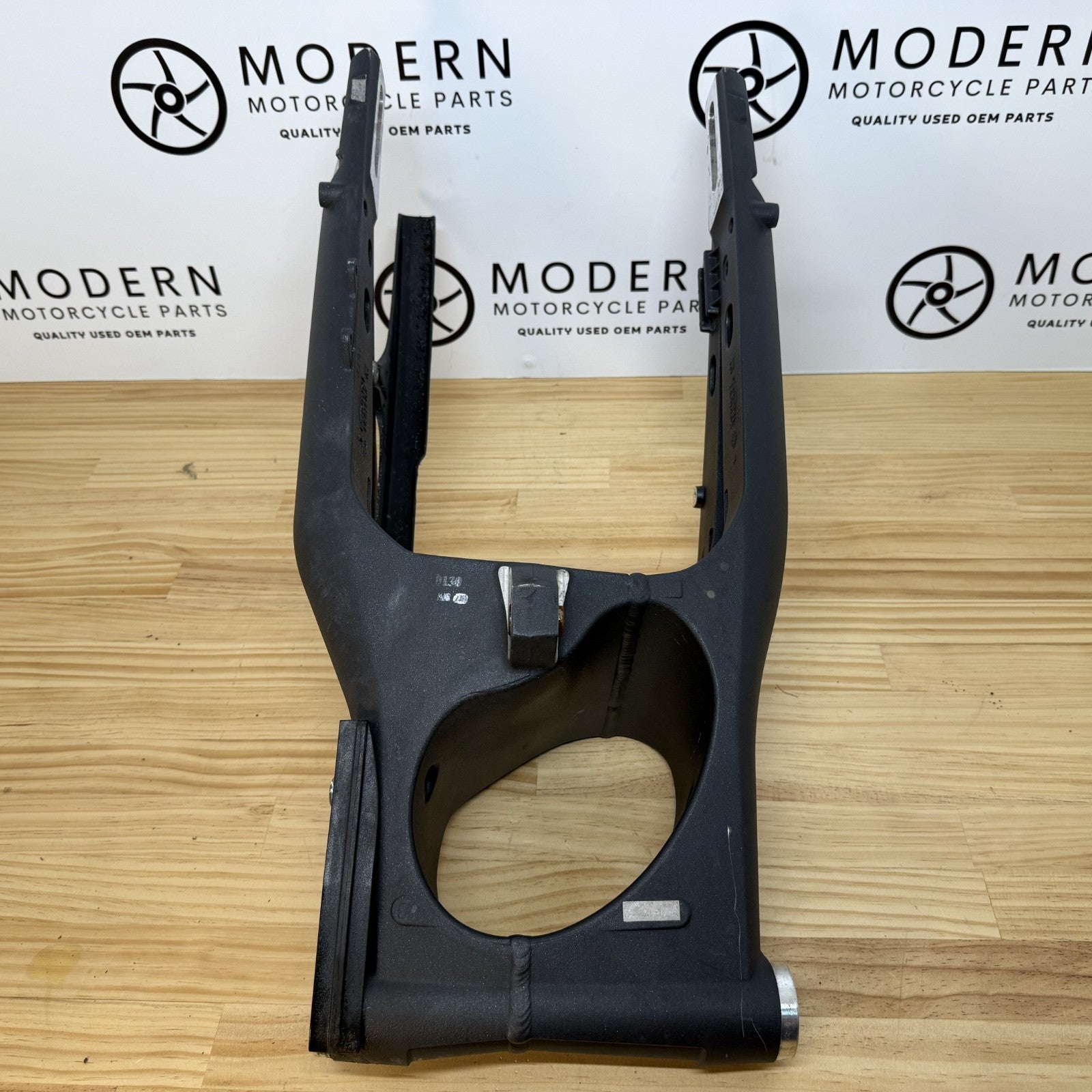 Triumph Daytona 675 2006-2012 Swingarm T2051696